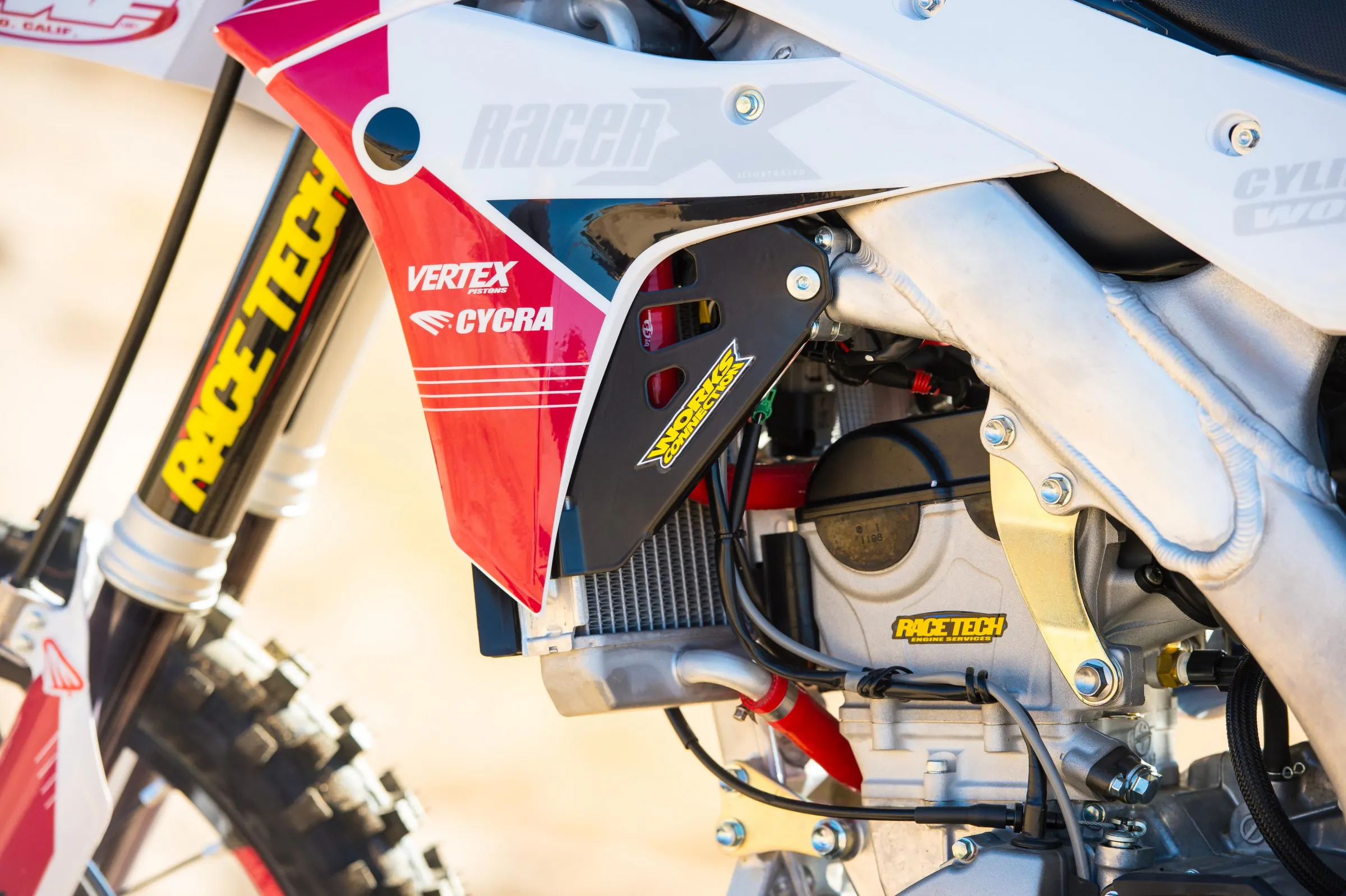 18KawiKX250FGarage-Cudby-0056