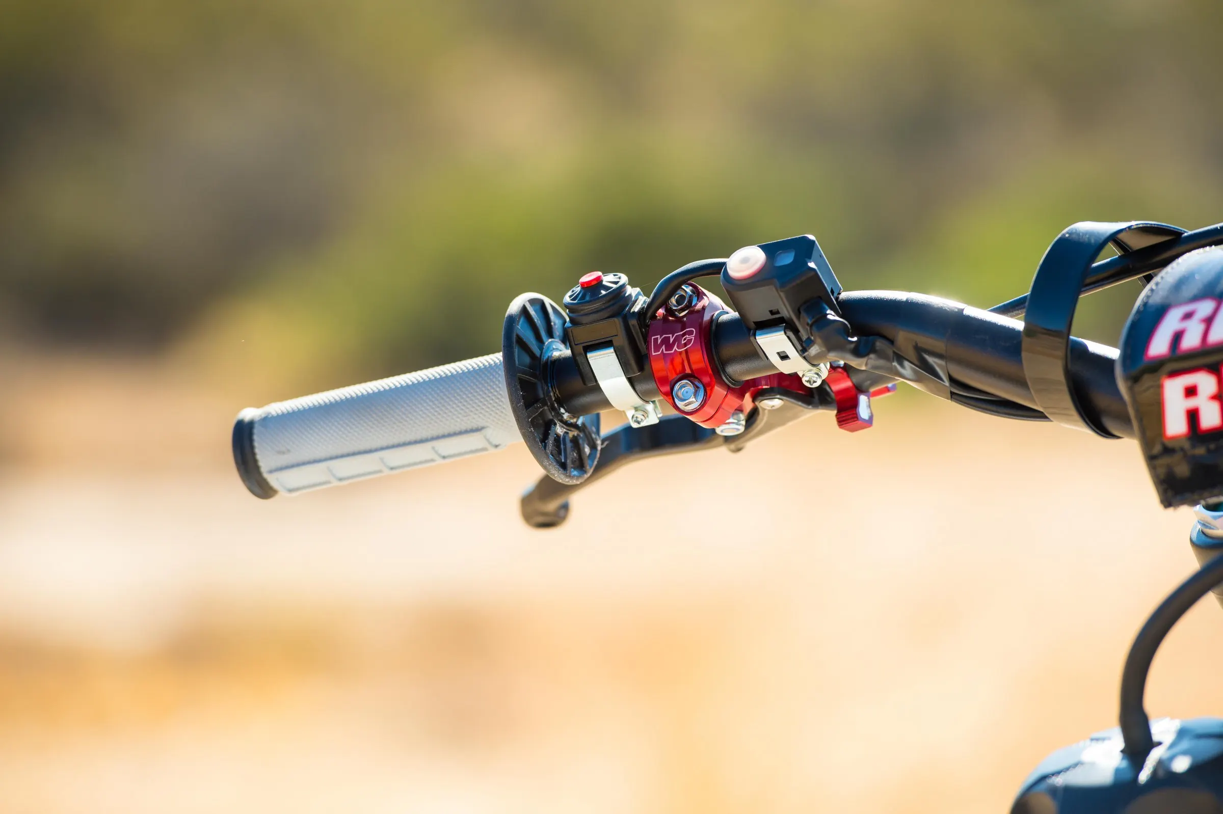 18KawiKX250FGarage-Cudby-0051