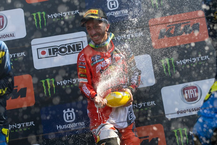 With a 1-1 in Italy over the weekend, Cairoli is now just 12 points down from Herlings.