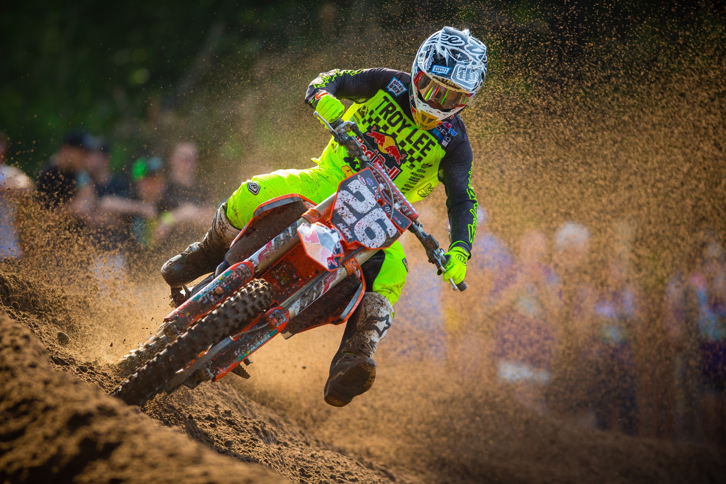 Twenty-three points separate Martin from Plessinger after round six.