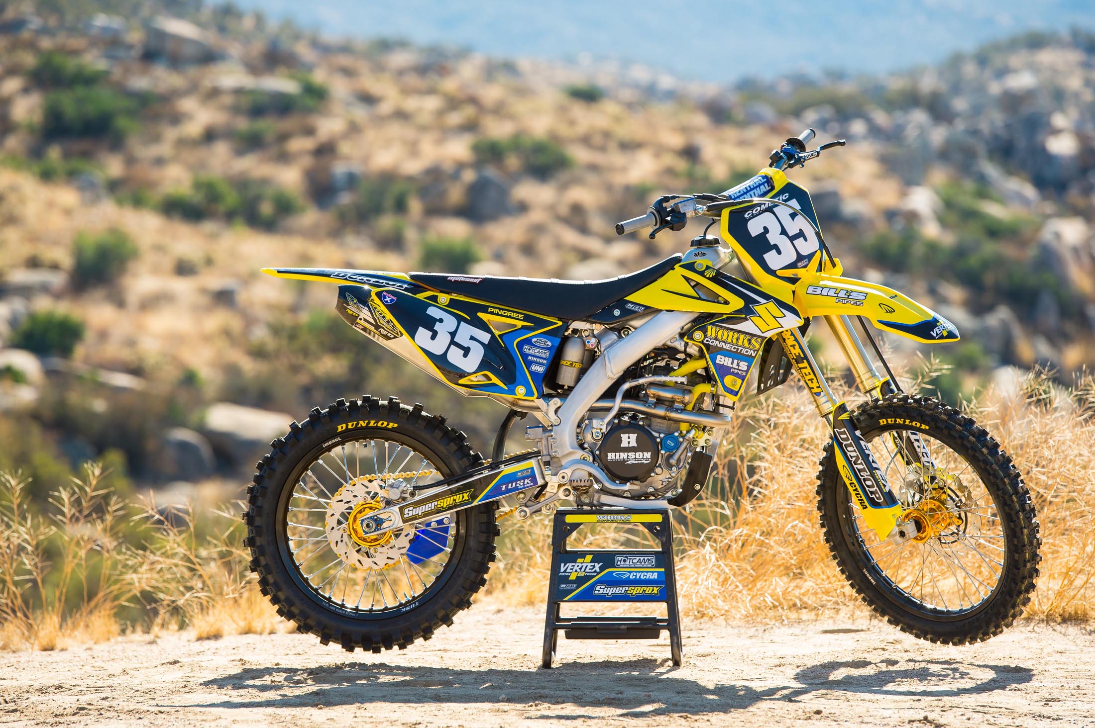 18SuzukiRMZ250Garage-Cudby-0002