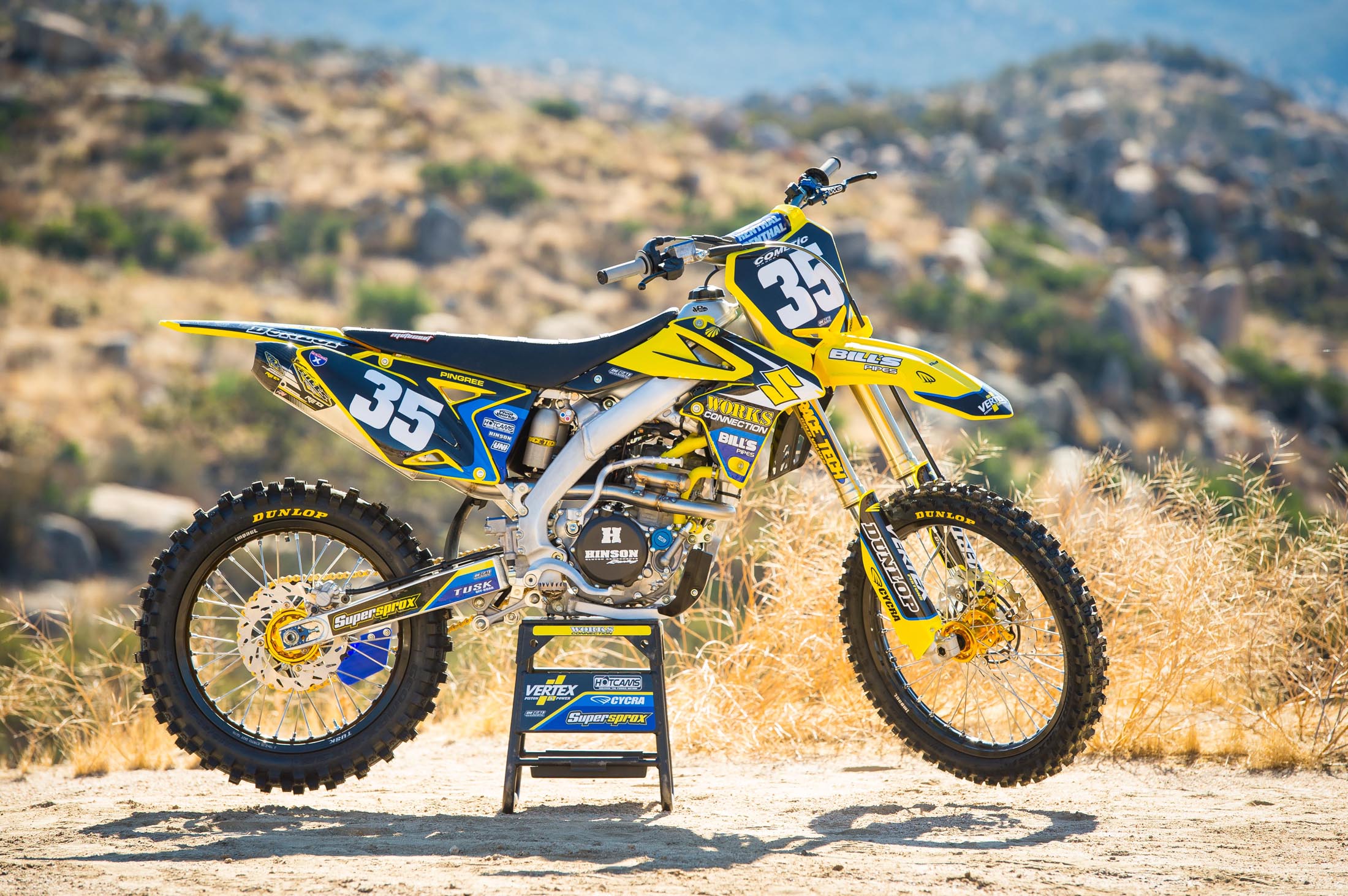 18SuzukiRMZ250Garage-Cudby-0001