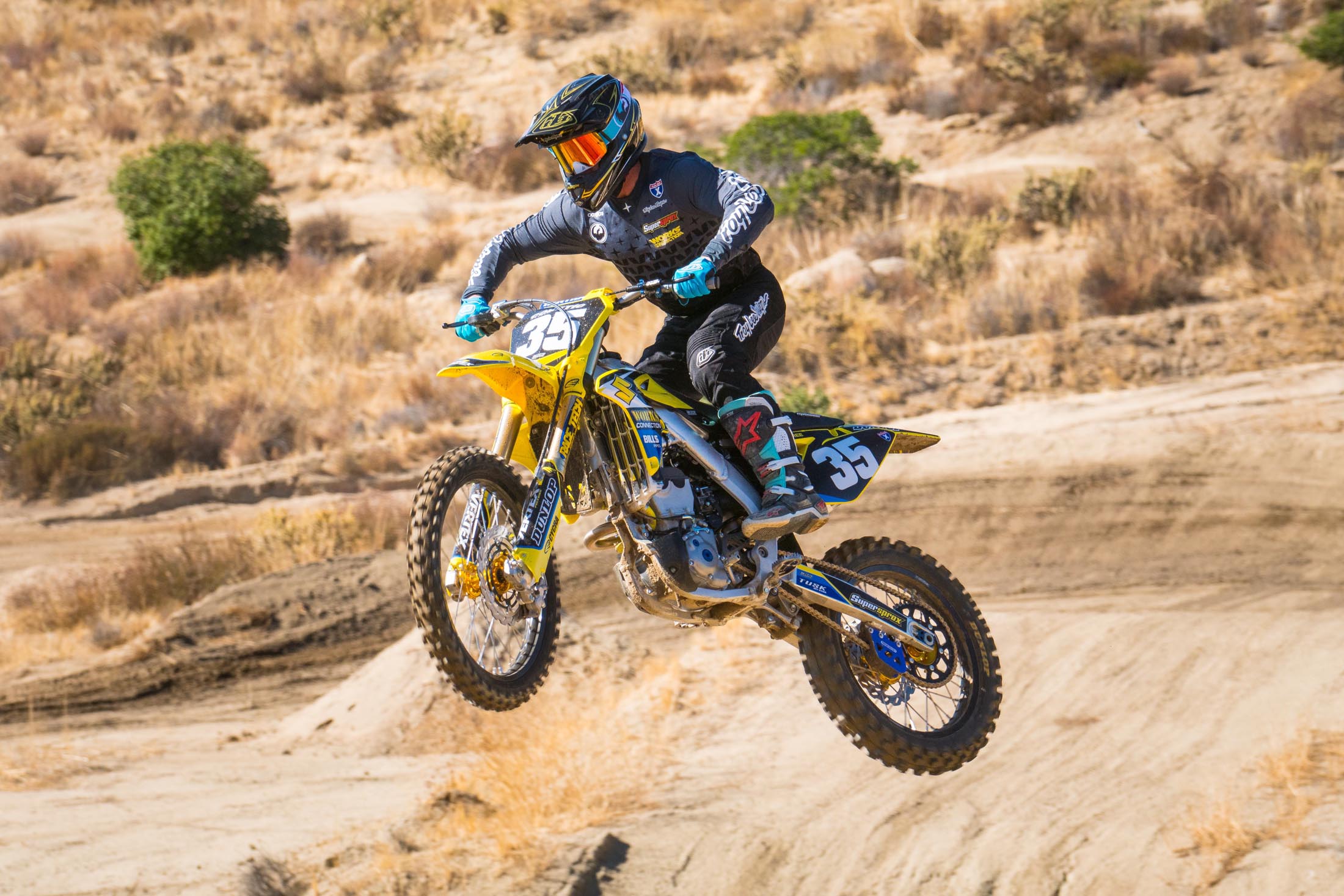 18SuzukiRMZ250Garage-Cudby-0023