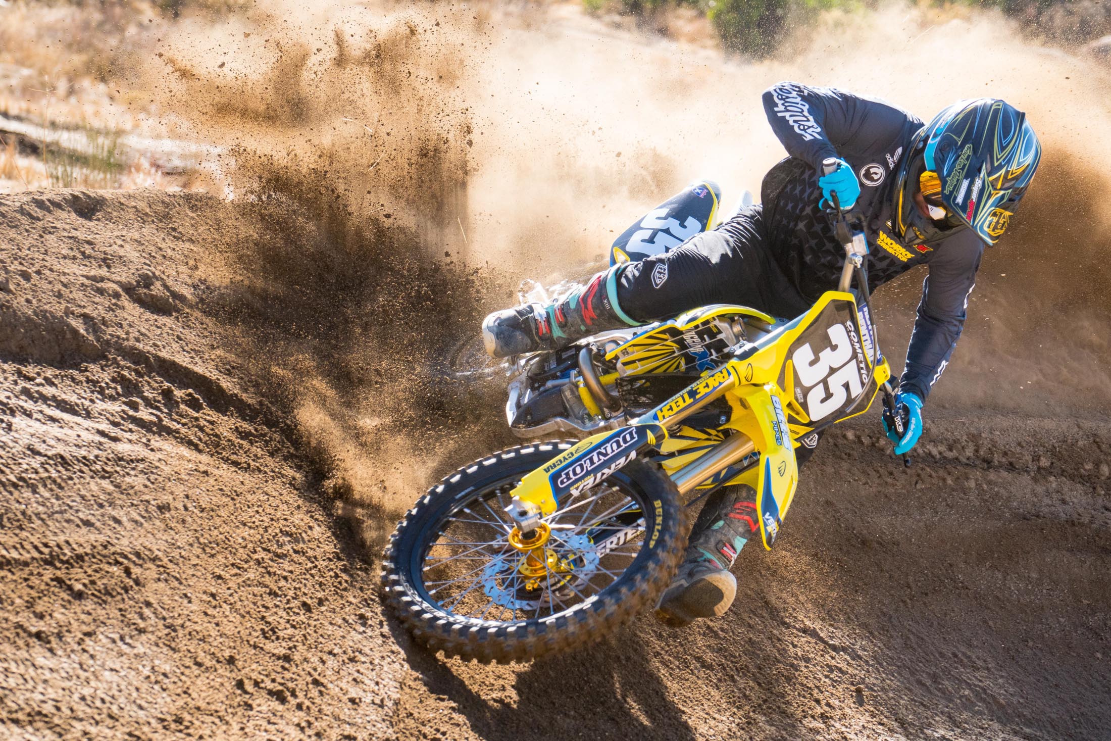 18SuzukiRMZ250Garage-Cudby-0022