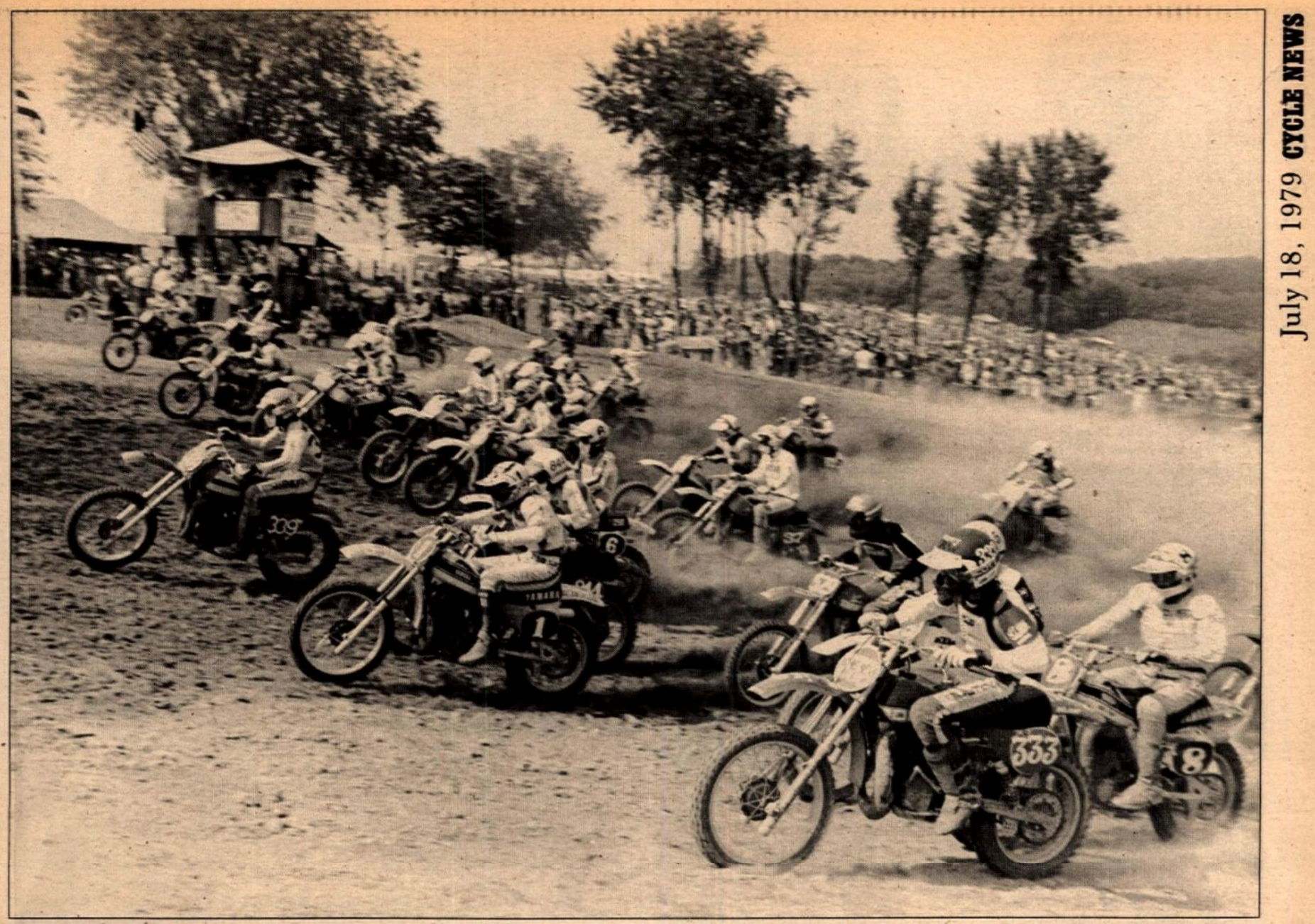 Bob Hannah (1) gets a good jump in the first 250 moto.