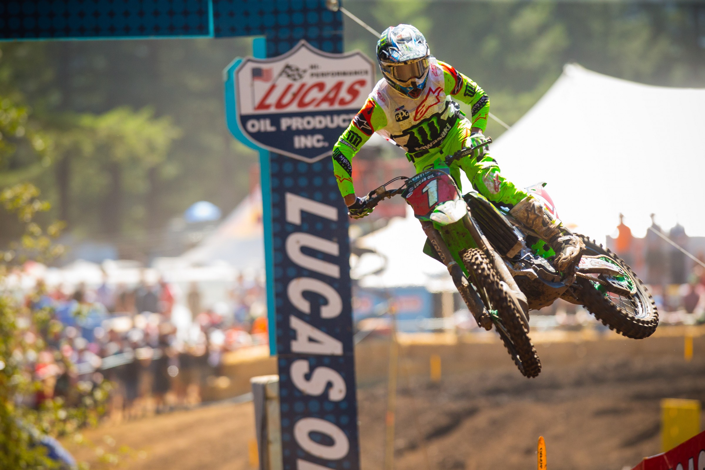 Tomac had another perfect day in Washington, extending his points lead to 15 over Marvin Musquin.