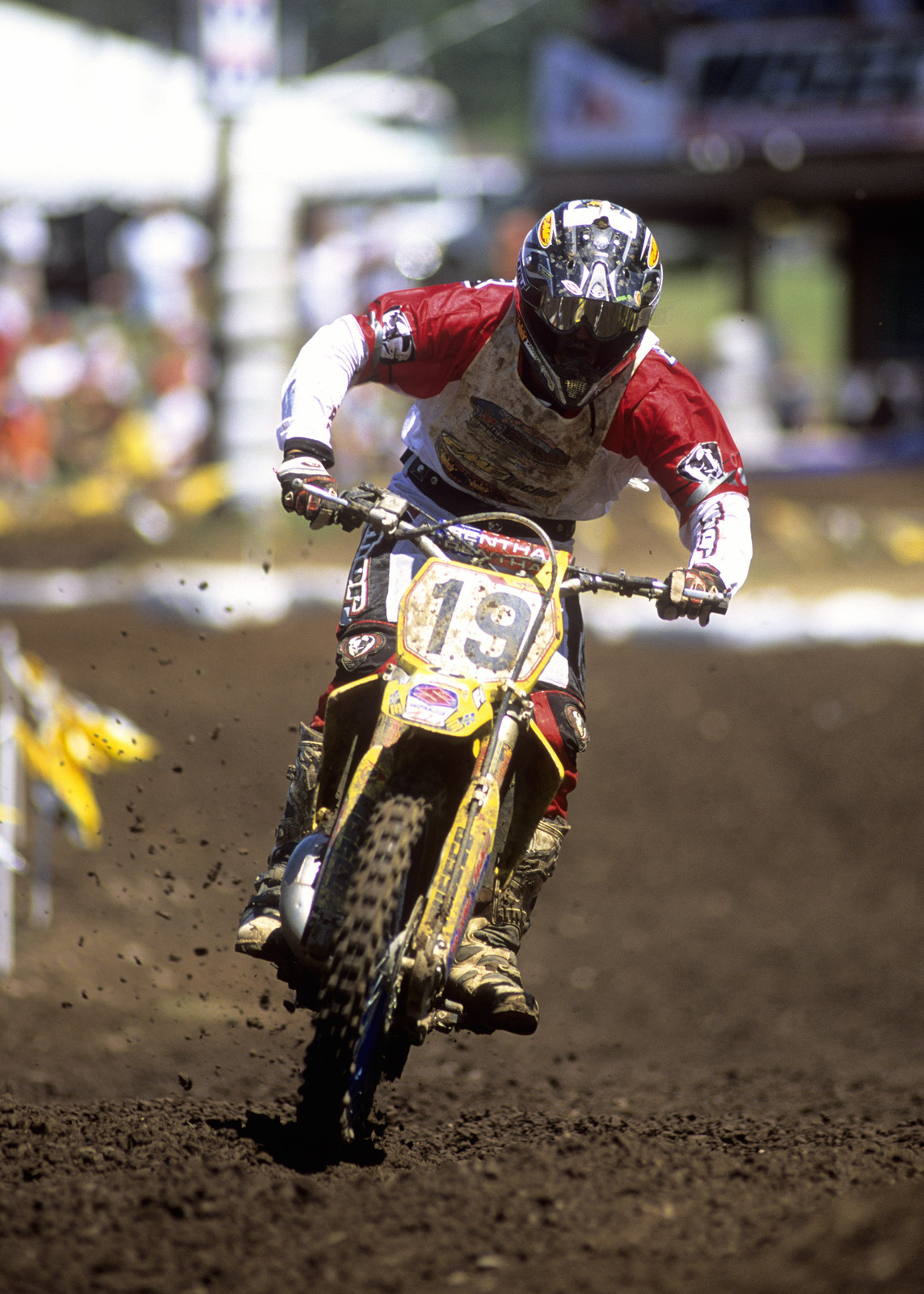 Laughridge in 2002 at Loretta Lynn's.