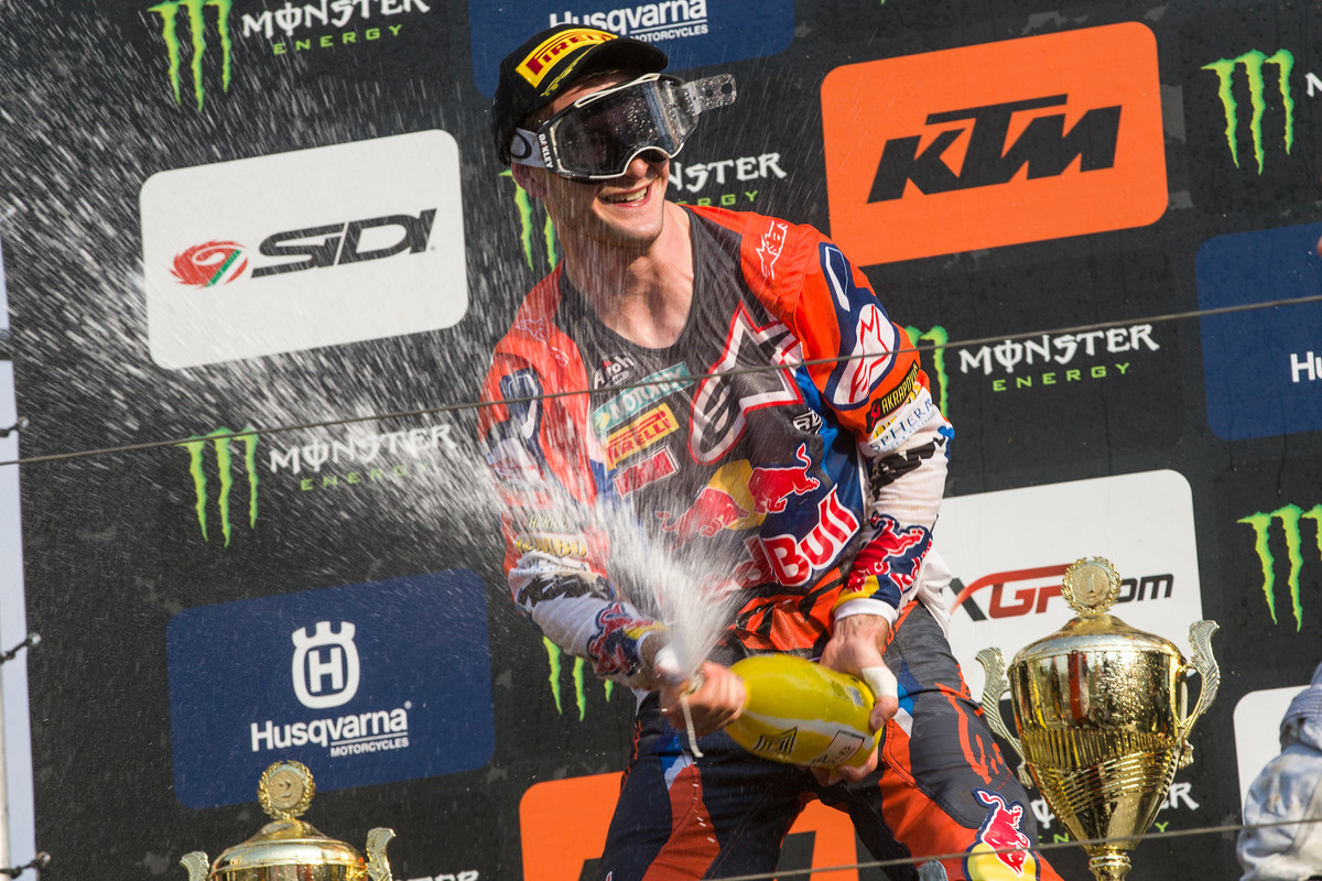 With three rounds left in the championship, Herlings has a 73-point lead over second-place Cairoli.