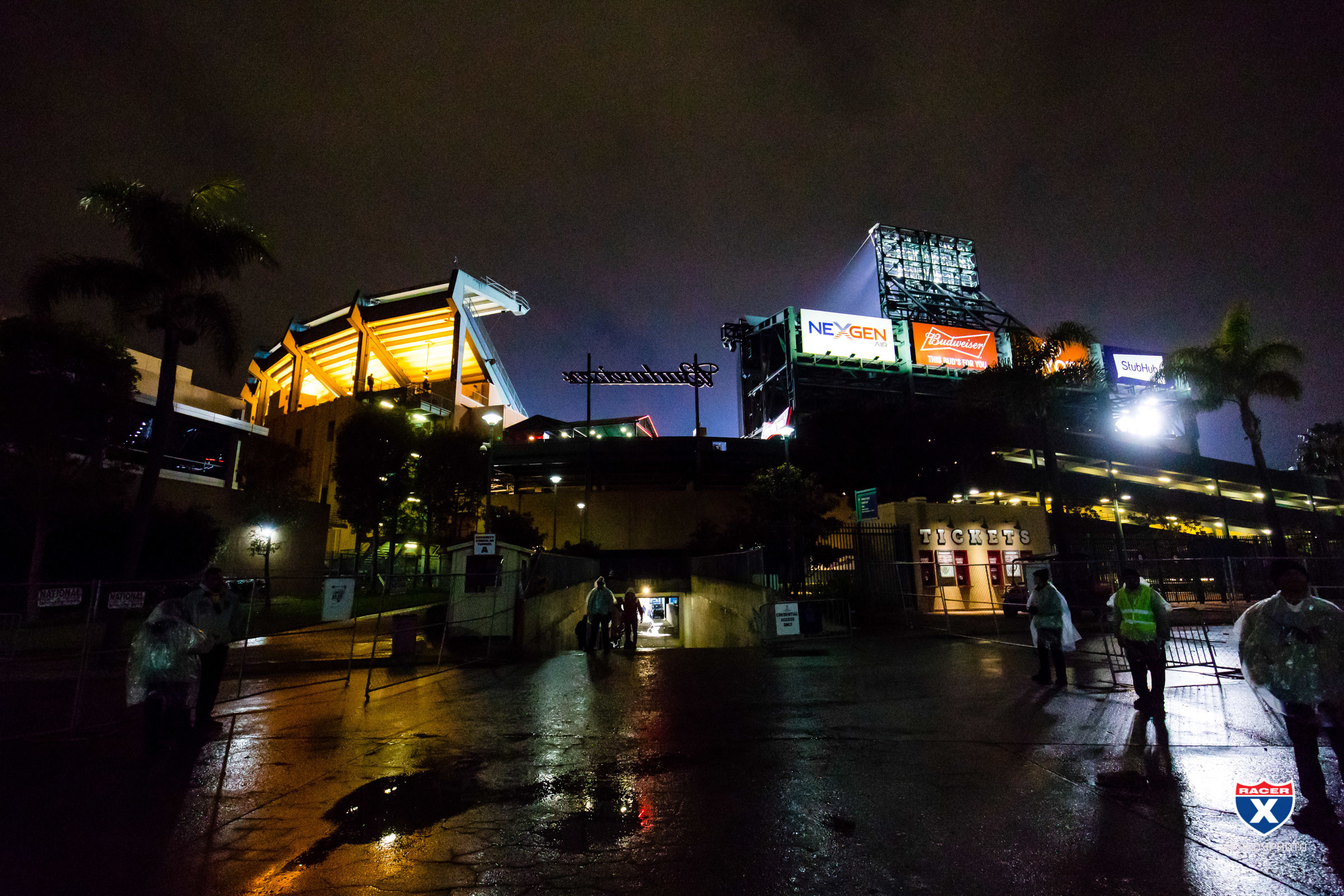 Pits_JK_SX19_Anaheim1_1205