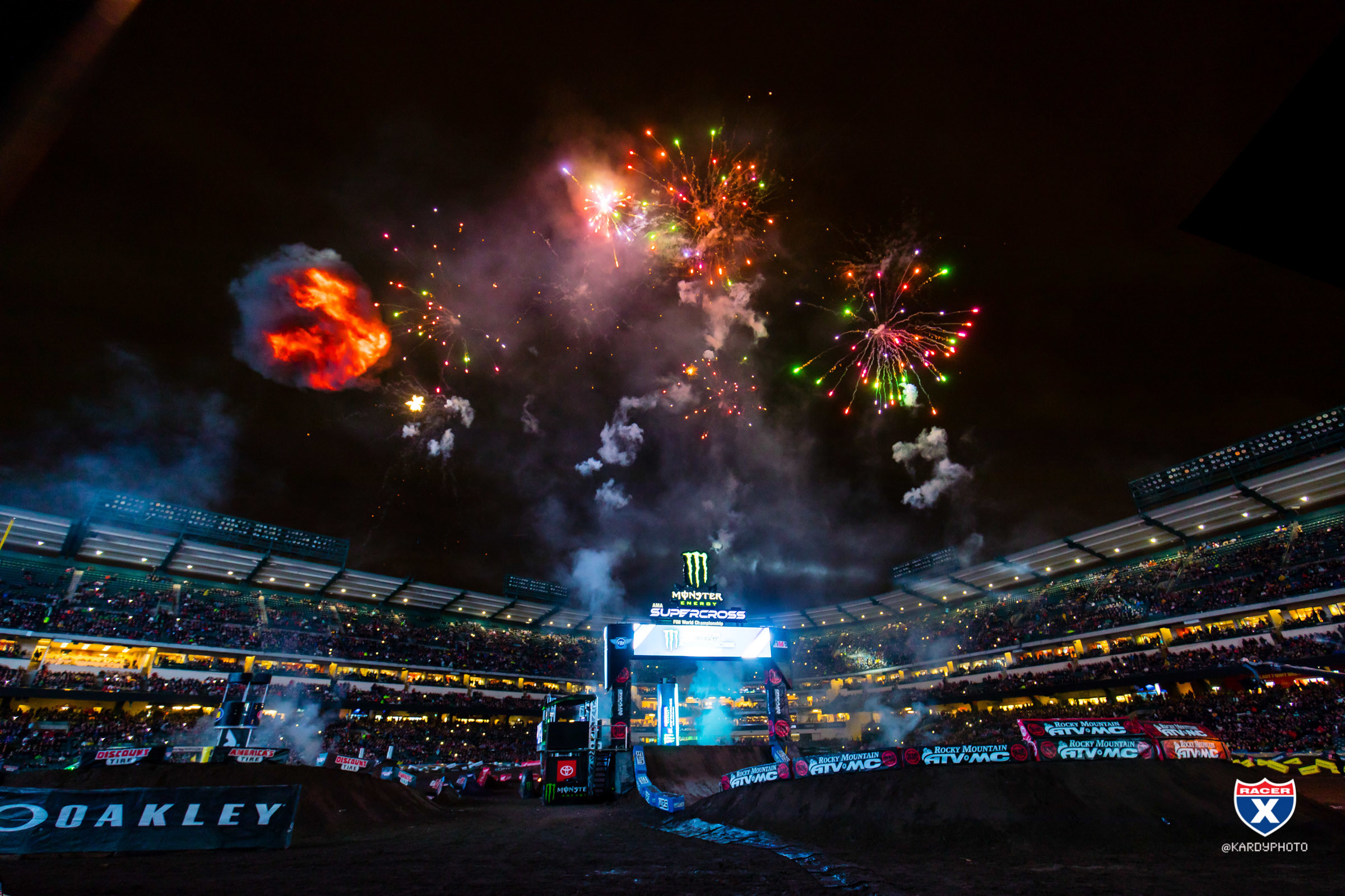 Pits_JK_SX19_Anaheim1_1220