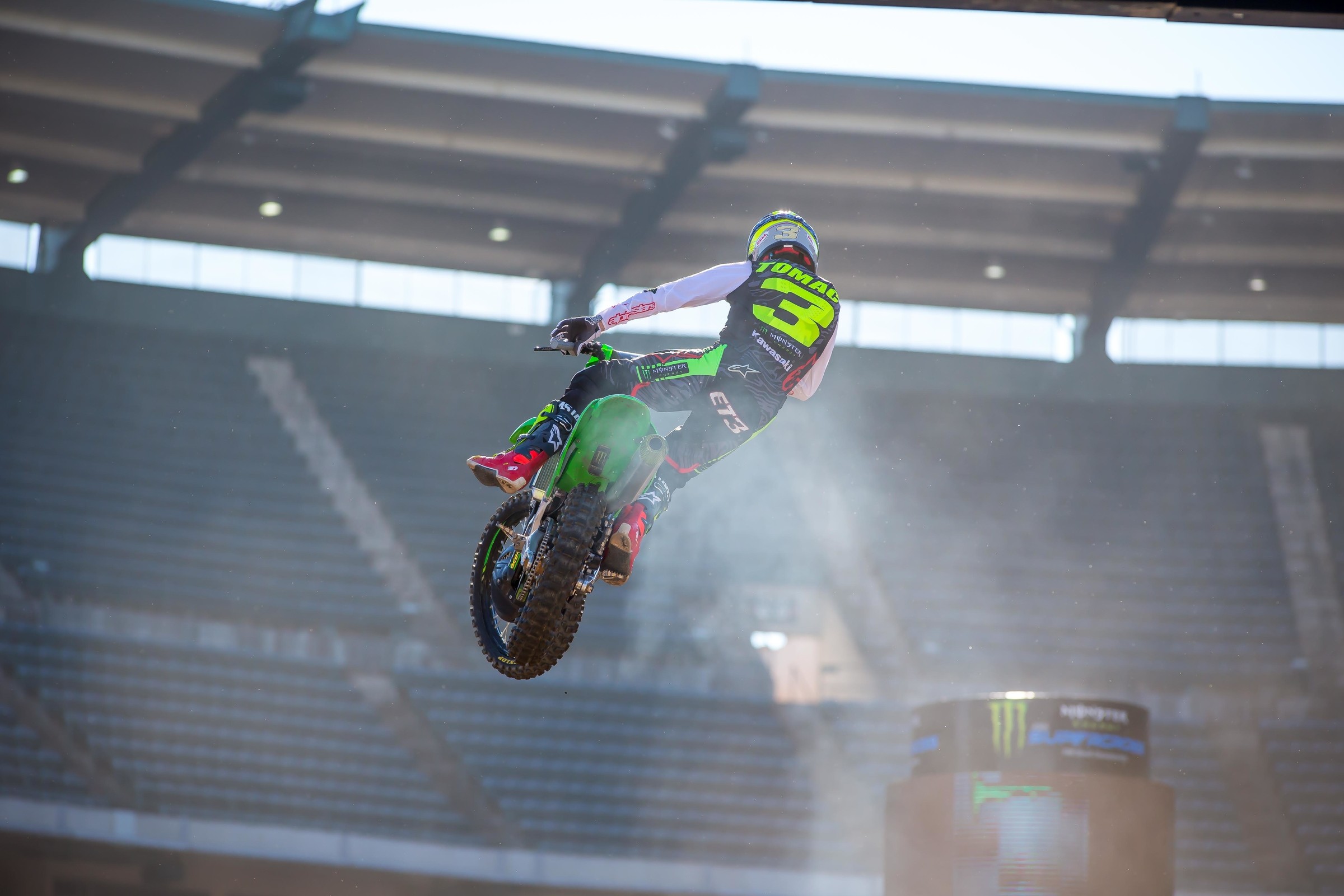 Race Day Feed: Anaheim 2