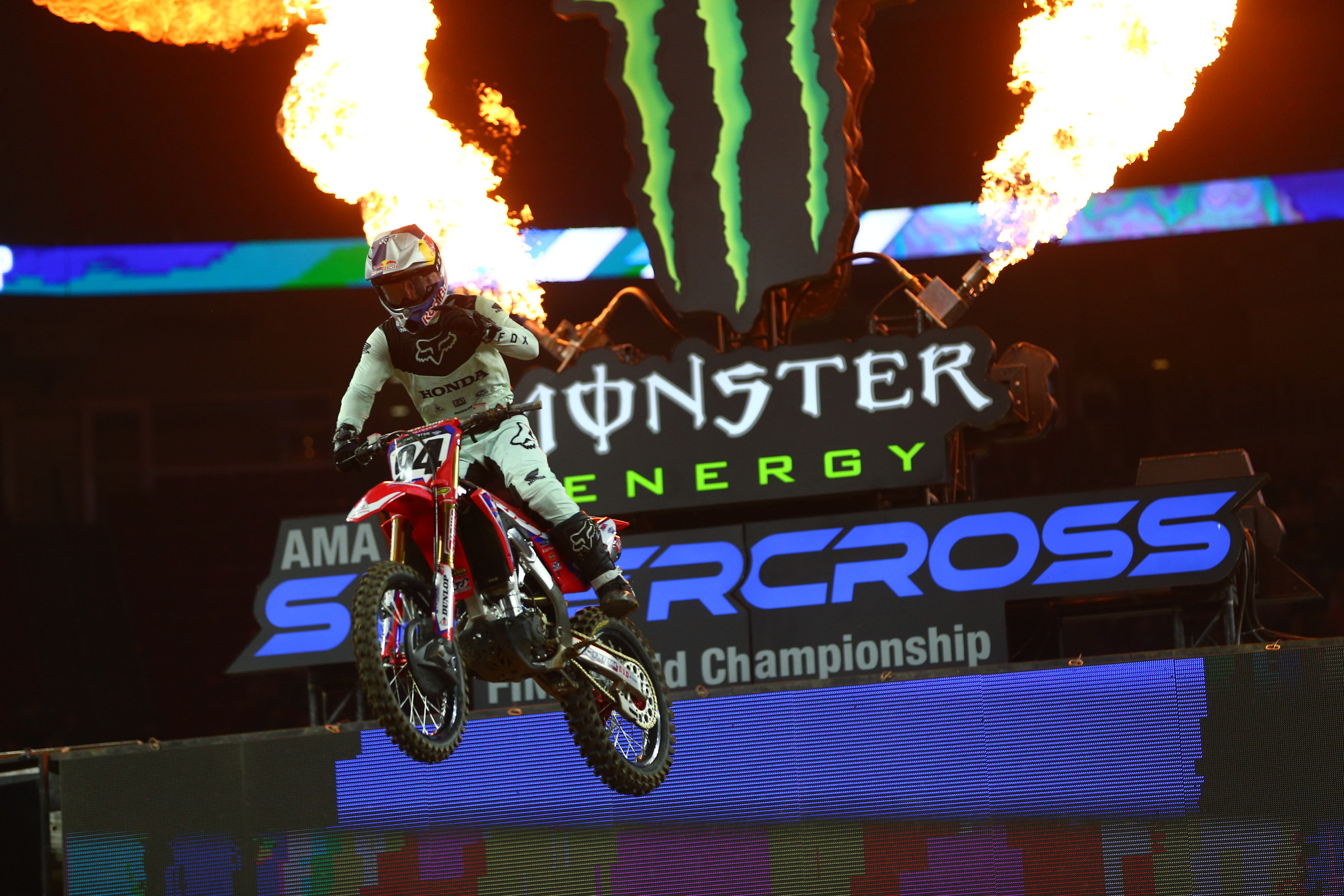 Even though he didn't win the overall, it's still nice to see Ken Roczen back in this position.