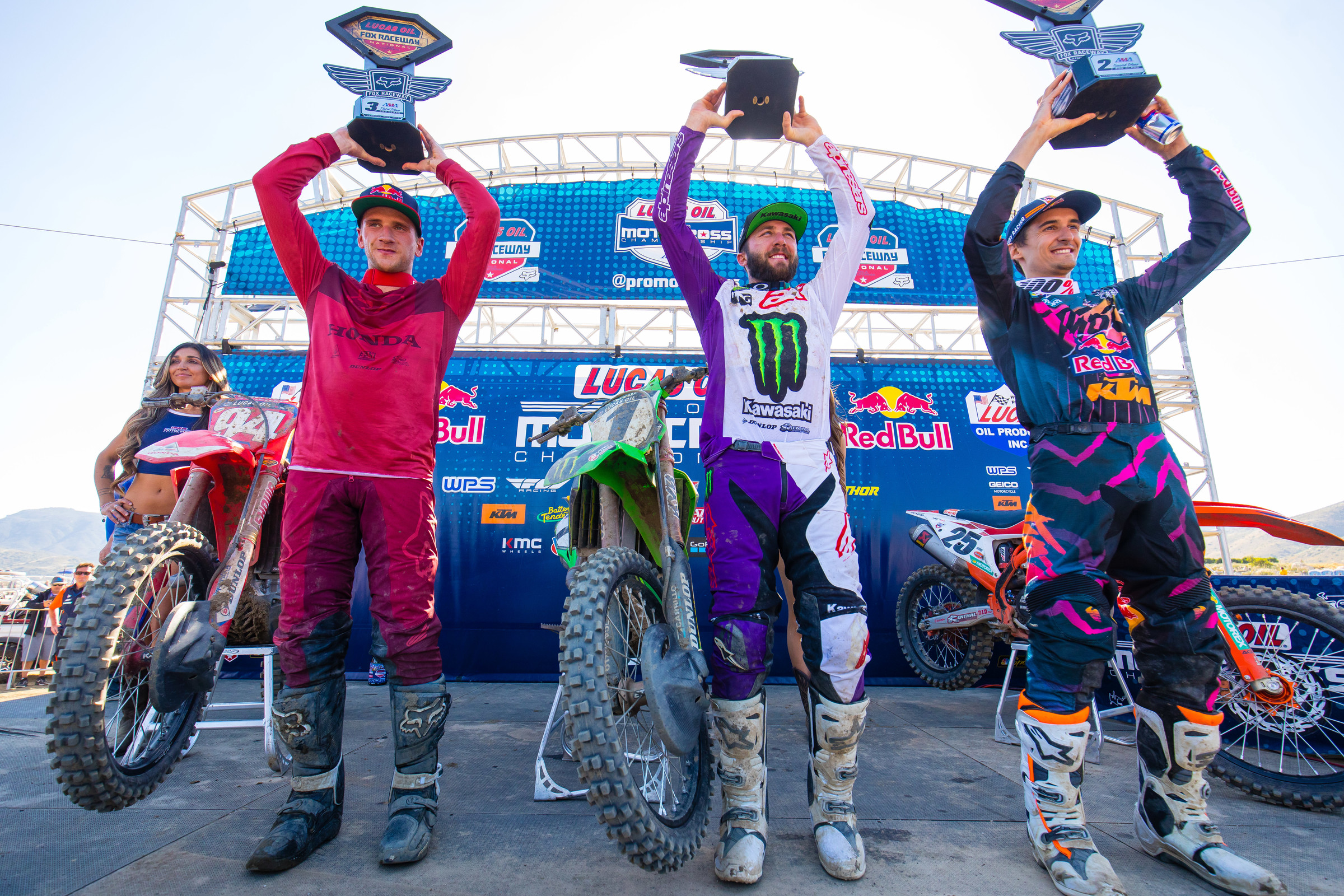 After his perfect 1-1 performance at Fox Raceway, Eli Tomac leads the series by four points over Ken Roczen.