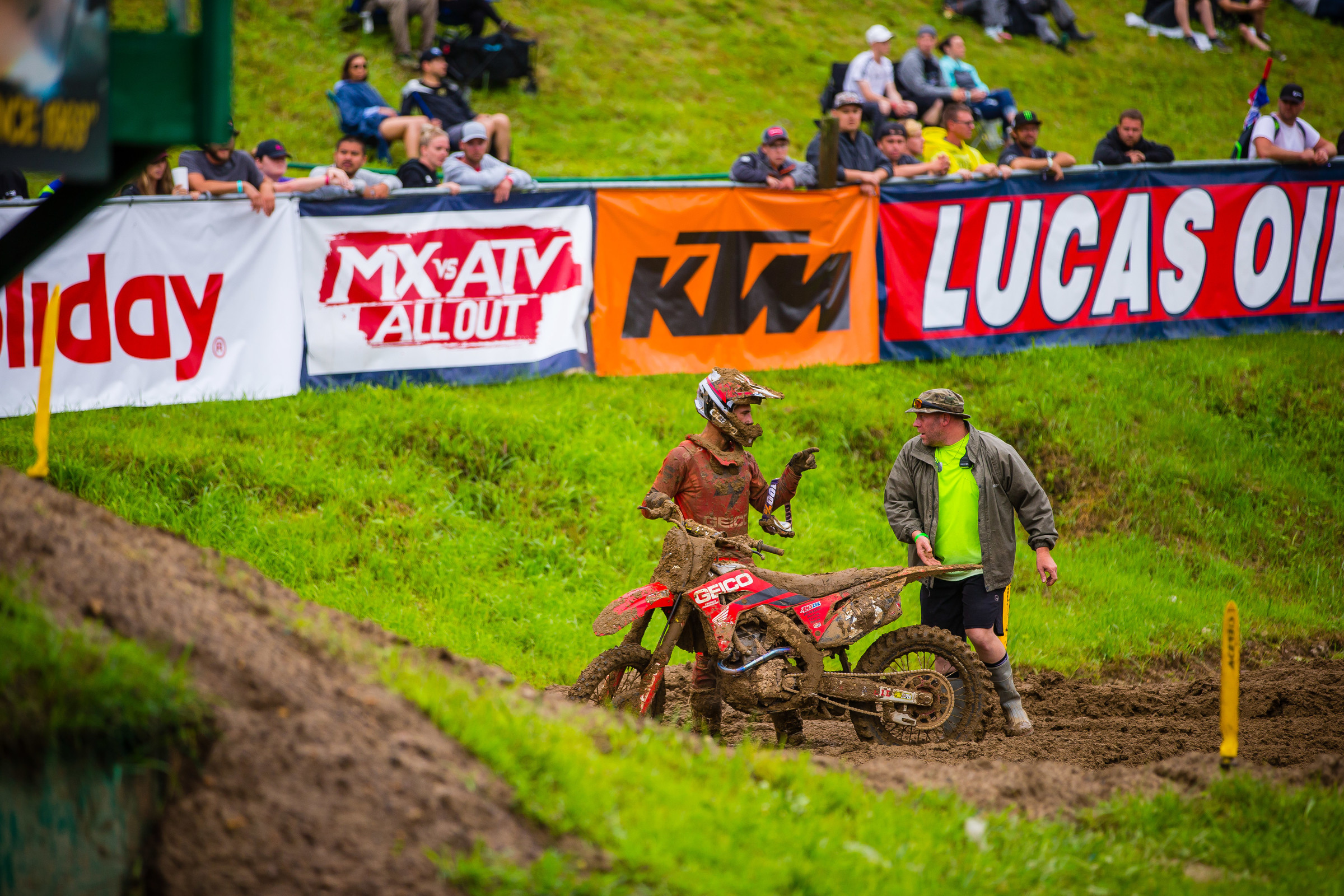 While running in the top five, Sexton's bike gave out with three laps to go in the first moto.