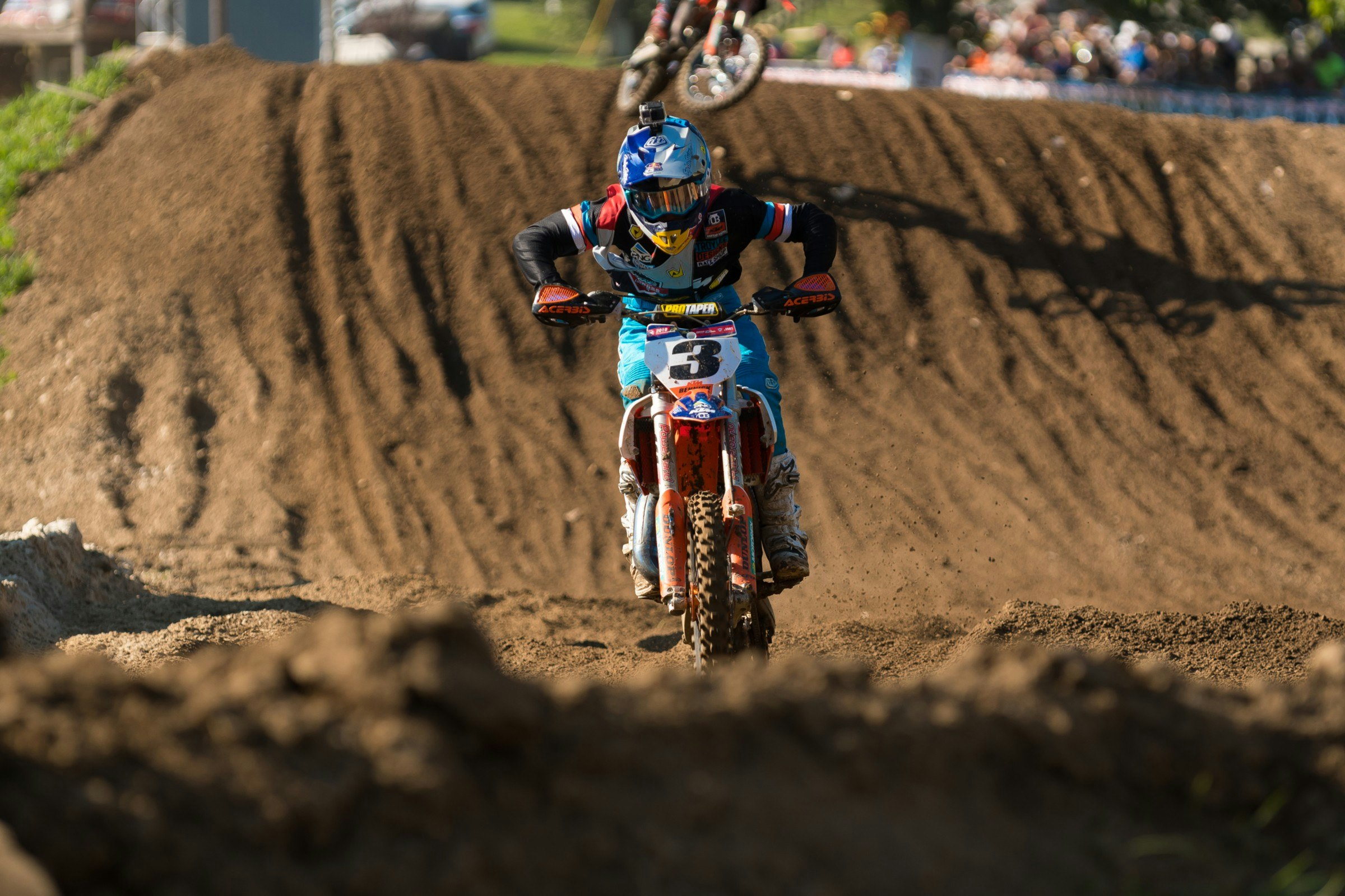Thursday Report: Loretta Lynn's