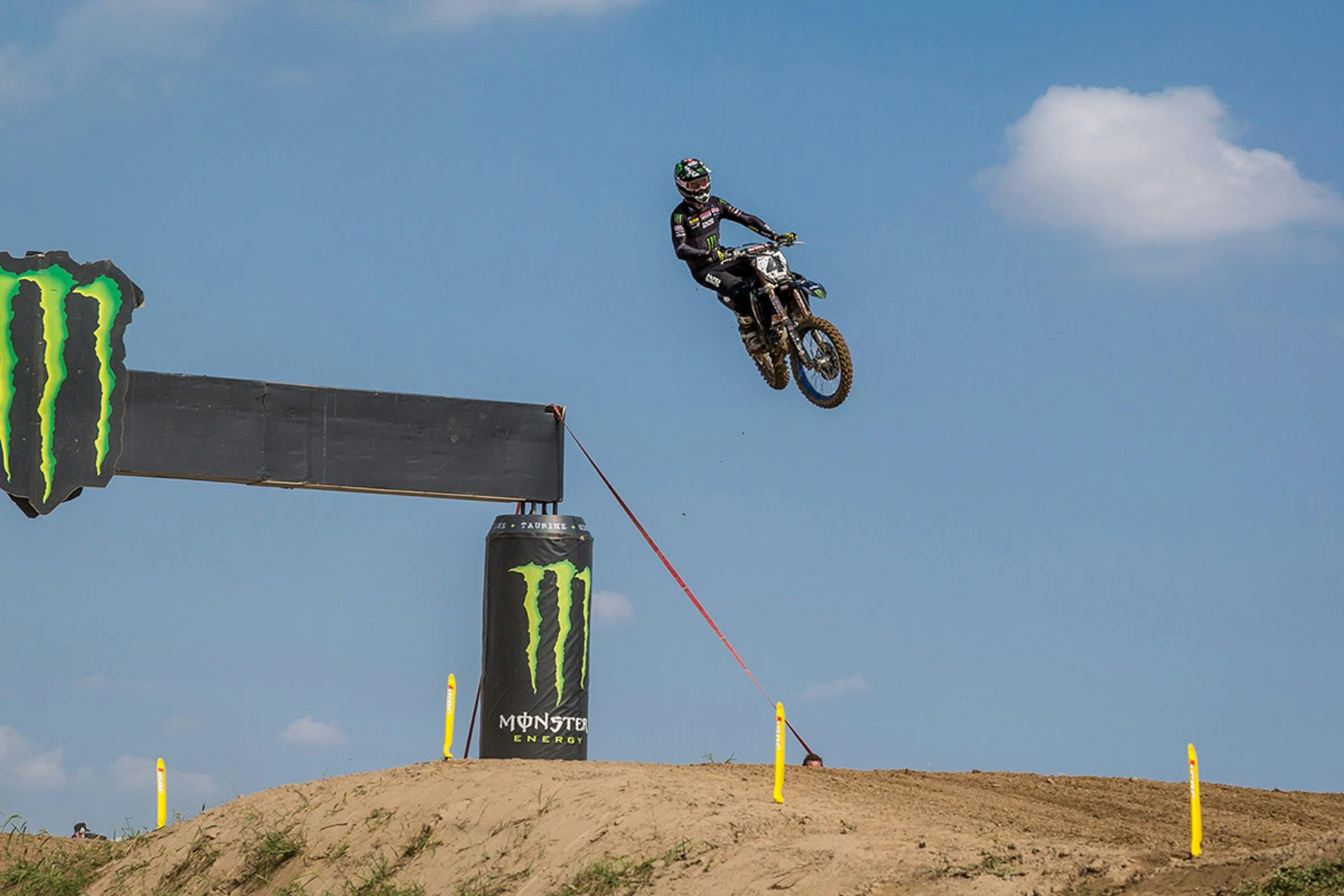 Tonus, Strijbos Injured at MXGP of China