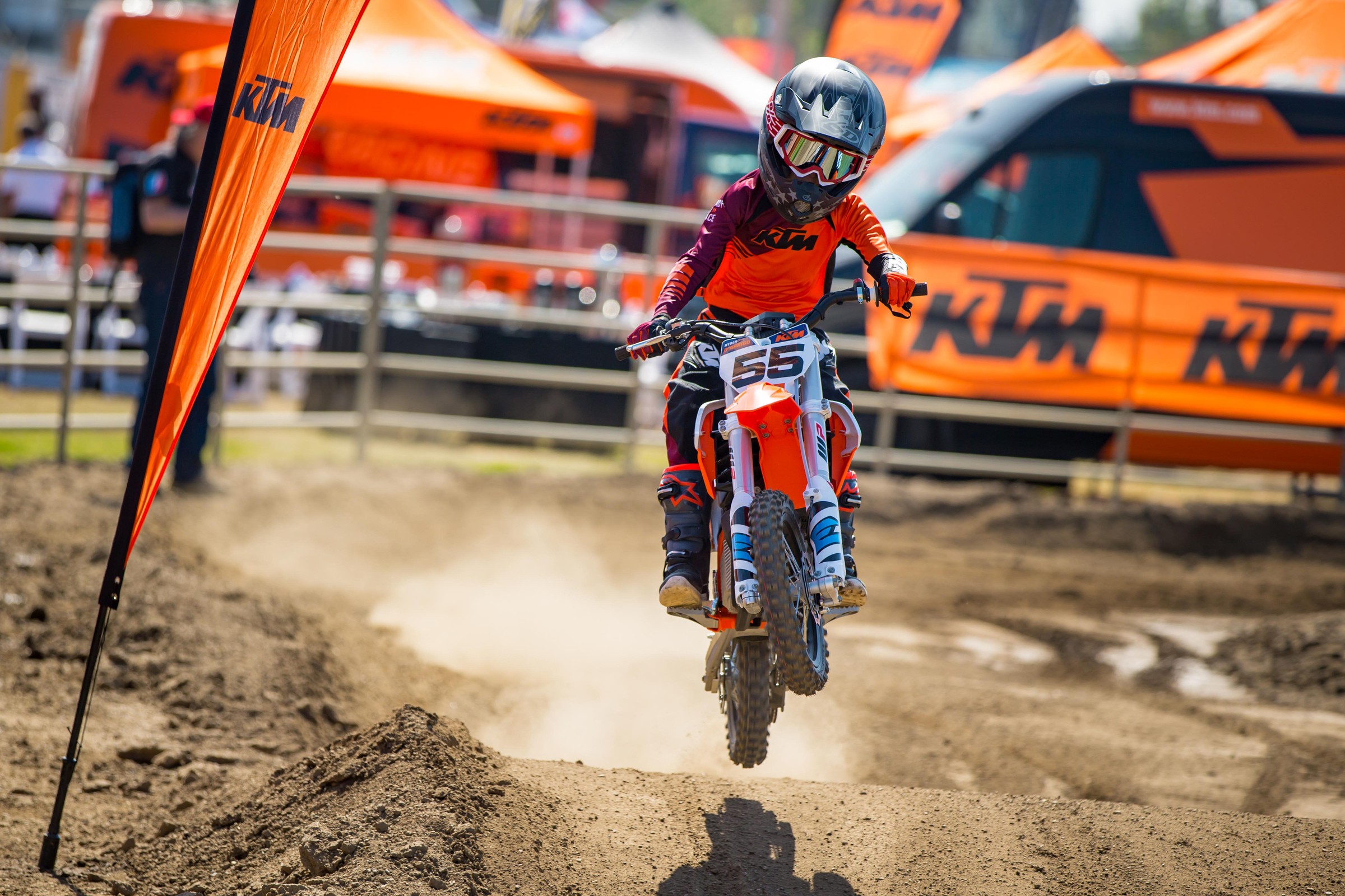 Racer X Films: 2020 KTM SX-E 5 Intro