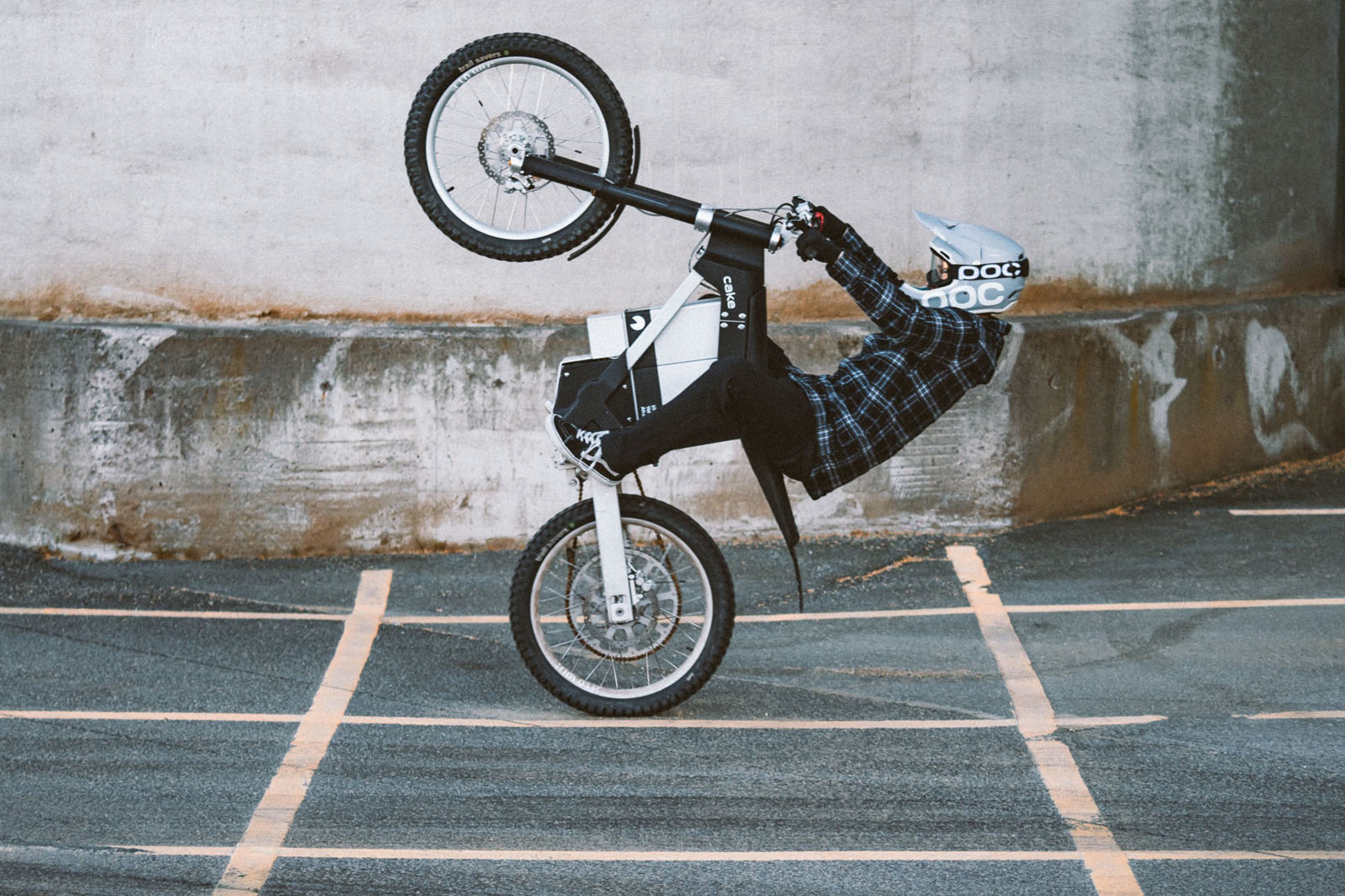 Cake Introduces Newest Off-Road Electric Motorcycle: The Kalk INK