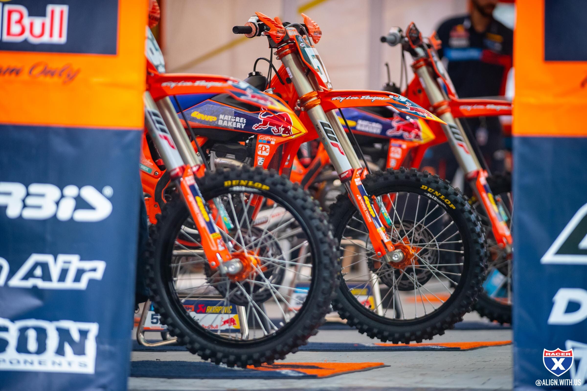 ALIGN_MEDIA_x_RACER_X_2020_LLMX2_002