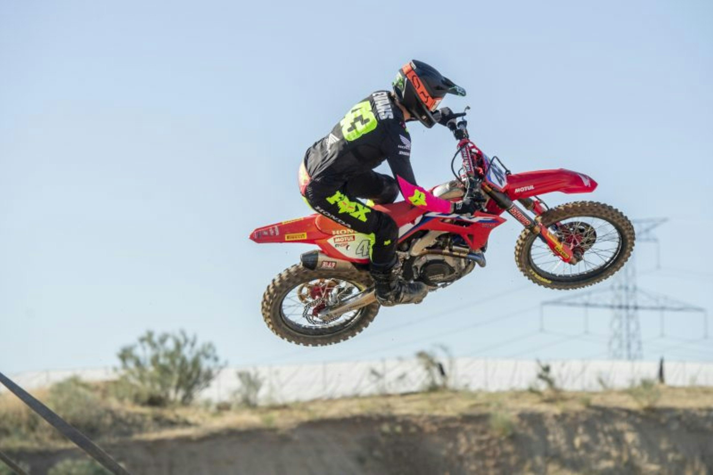 Mitchell Evans Suffers Wrist Injury at MXGP of Spain