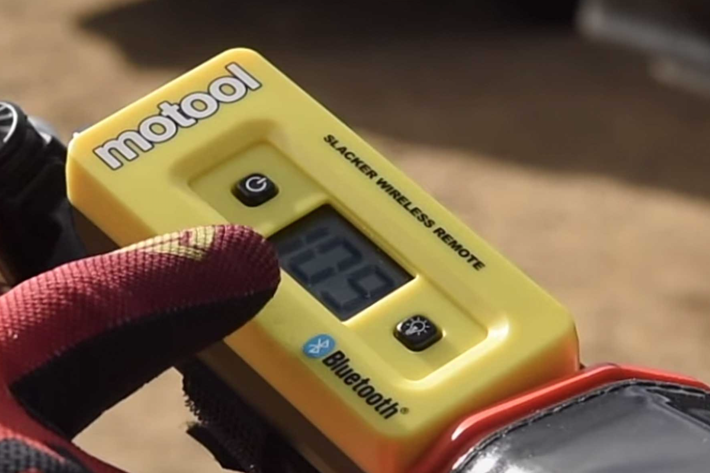 Racer X Garage: Slacker V4 & Wireless Remote