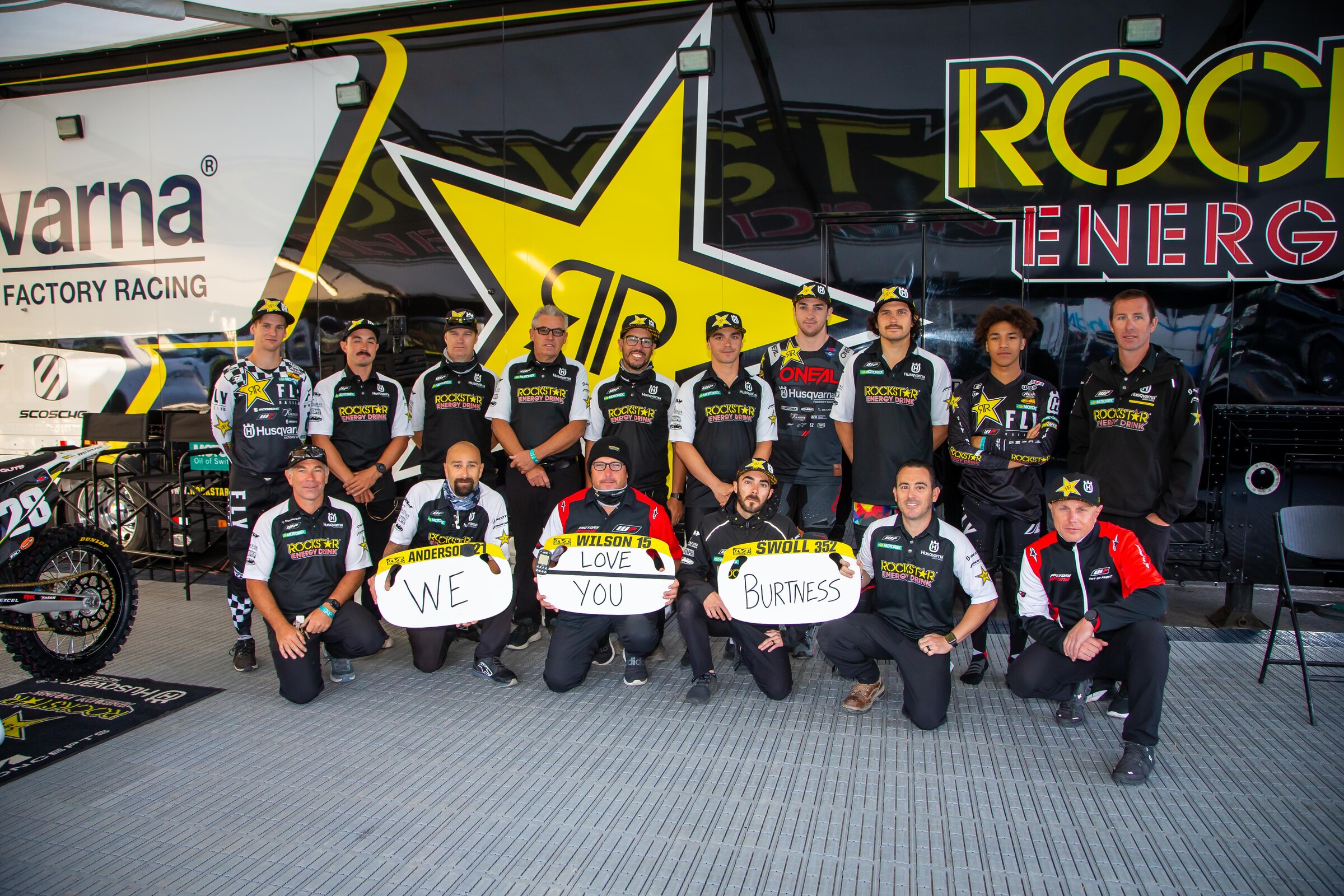 The Rockstar Energy Husqvarna squad remembering Scott Burtness at the 2020 supercross finale.