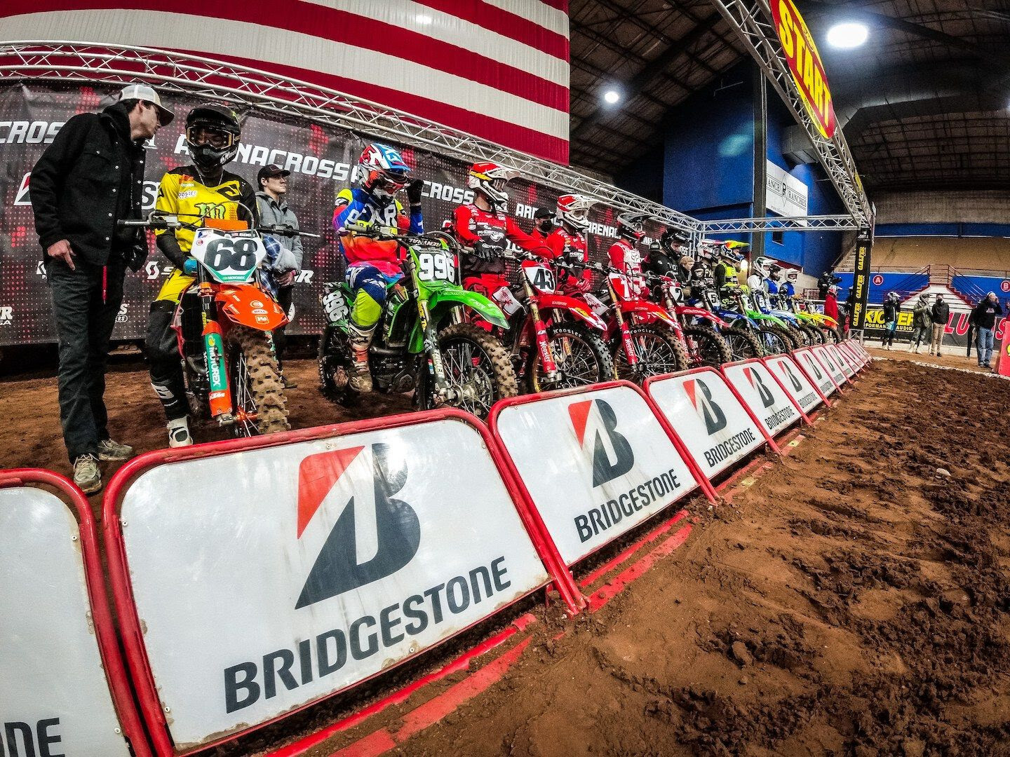 Pro's lined up at the starting gate during Round 5.