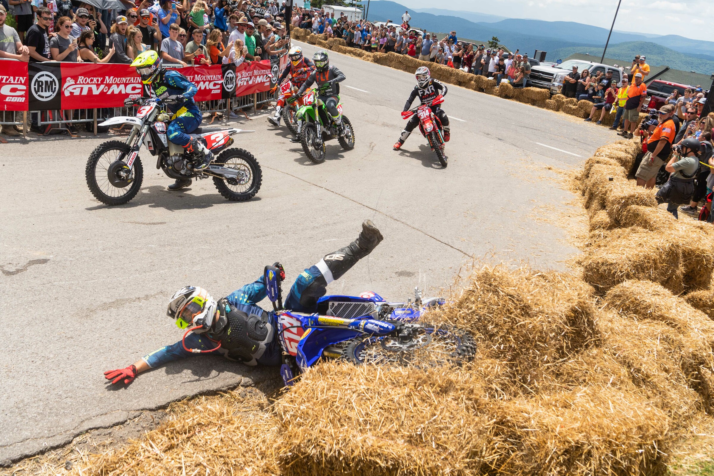 Steward Baylor goes down in the first turn.