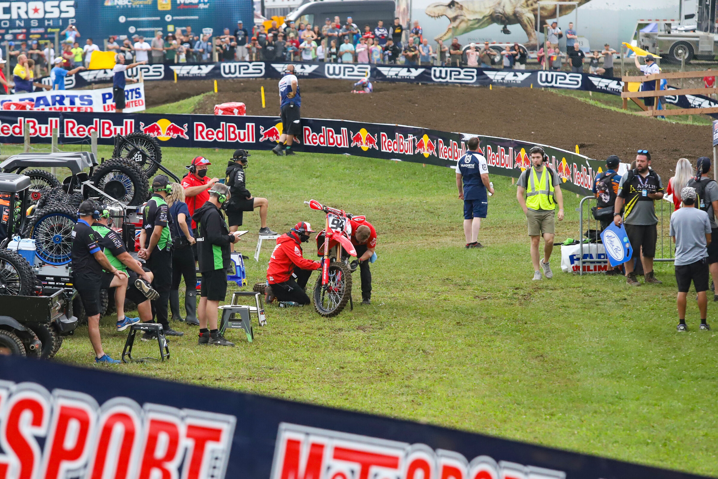 Roczen's CRF450R being tweaked by the Honda HRC team.