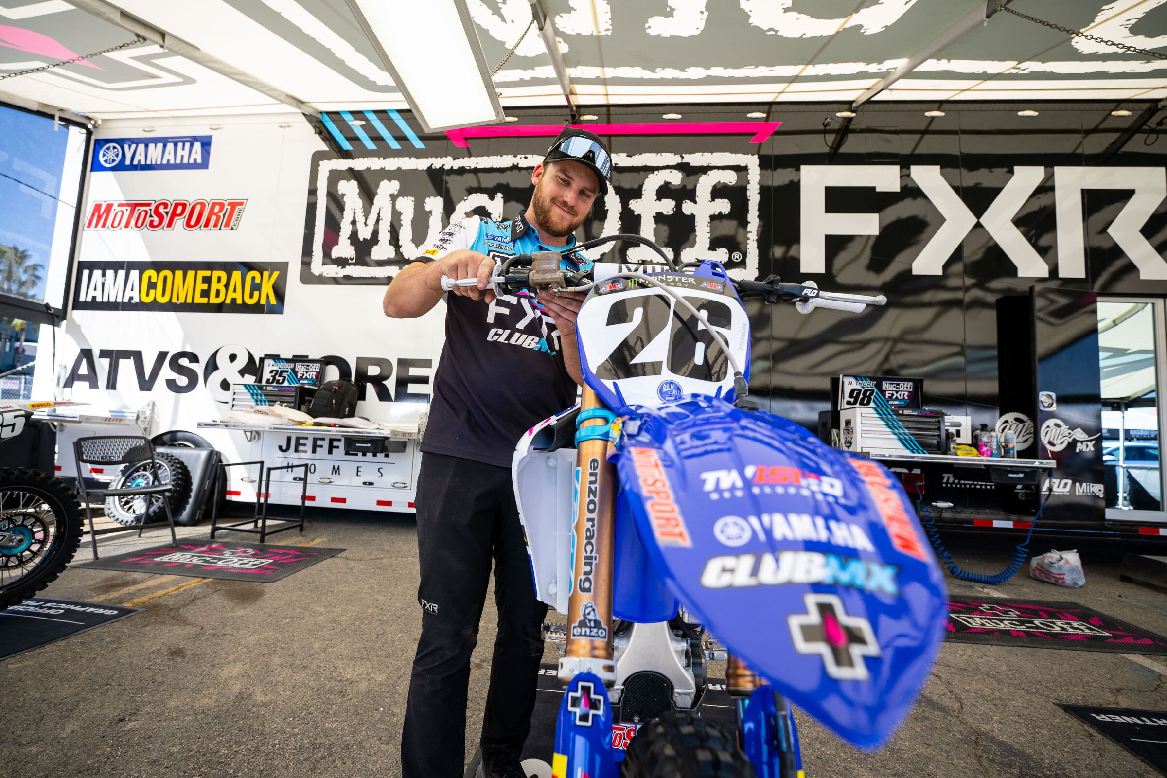 Inside Alex Martins Clubmx Yamaha Yz F Supercross Race Bike