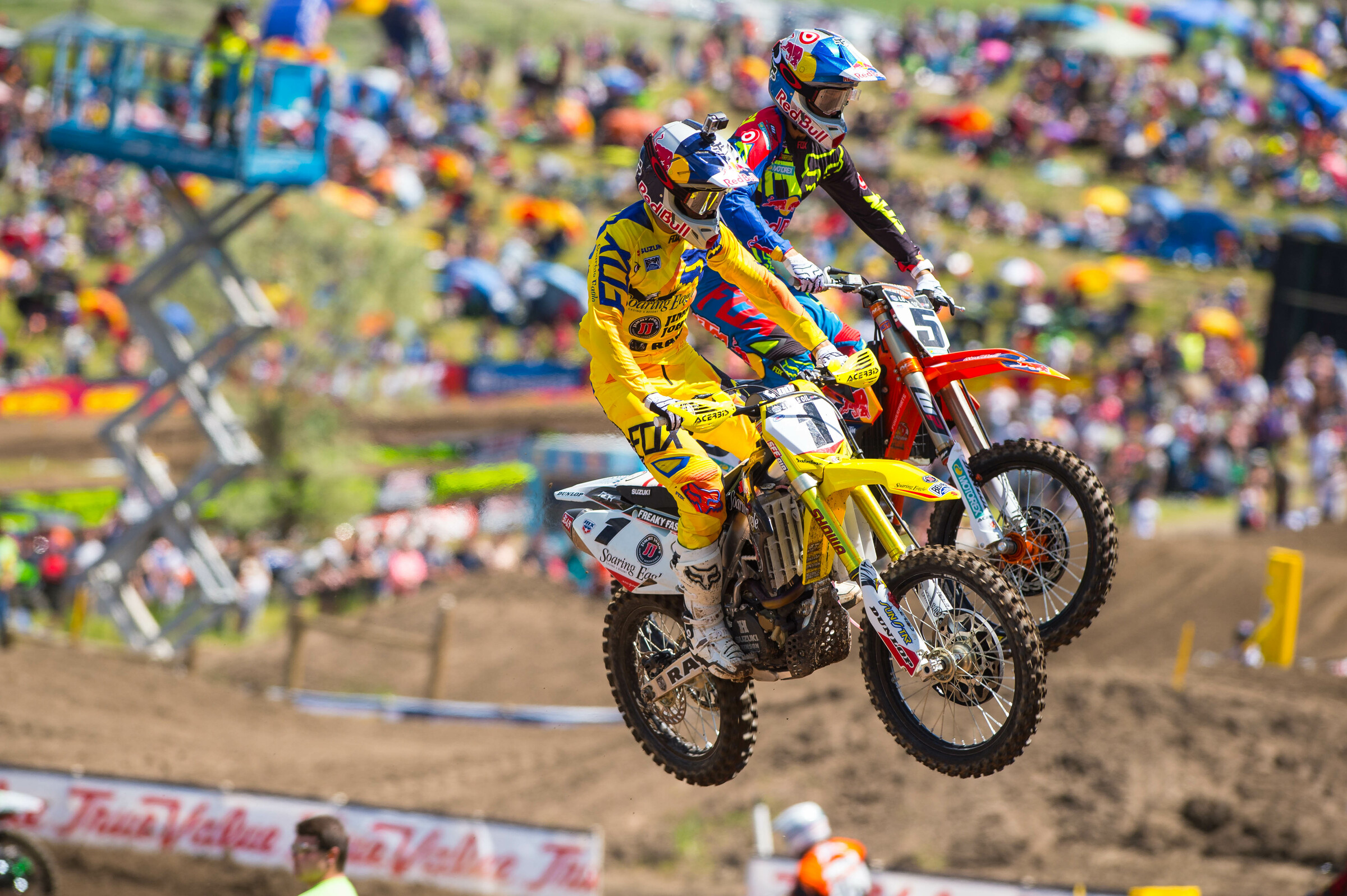Roczen and Dungey at the Thunder Valley National.