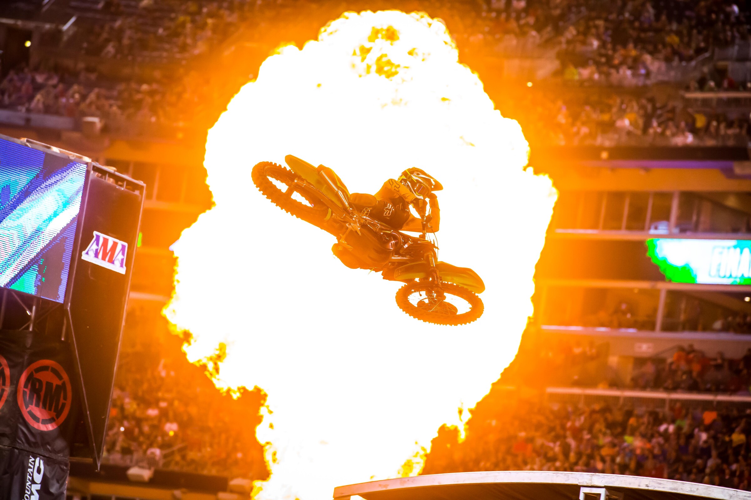 Davalos final 250SX main event win.