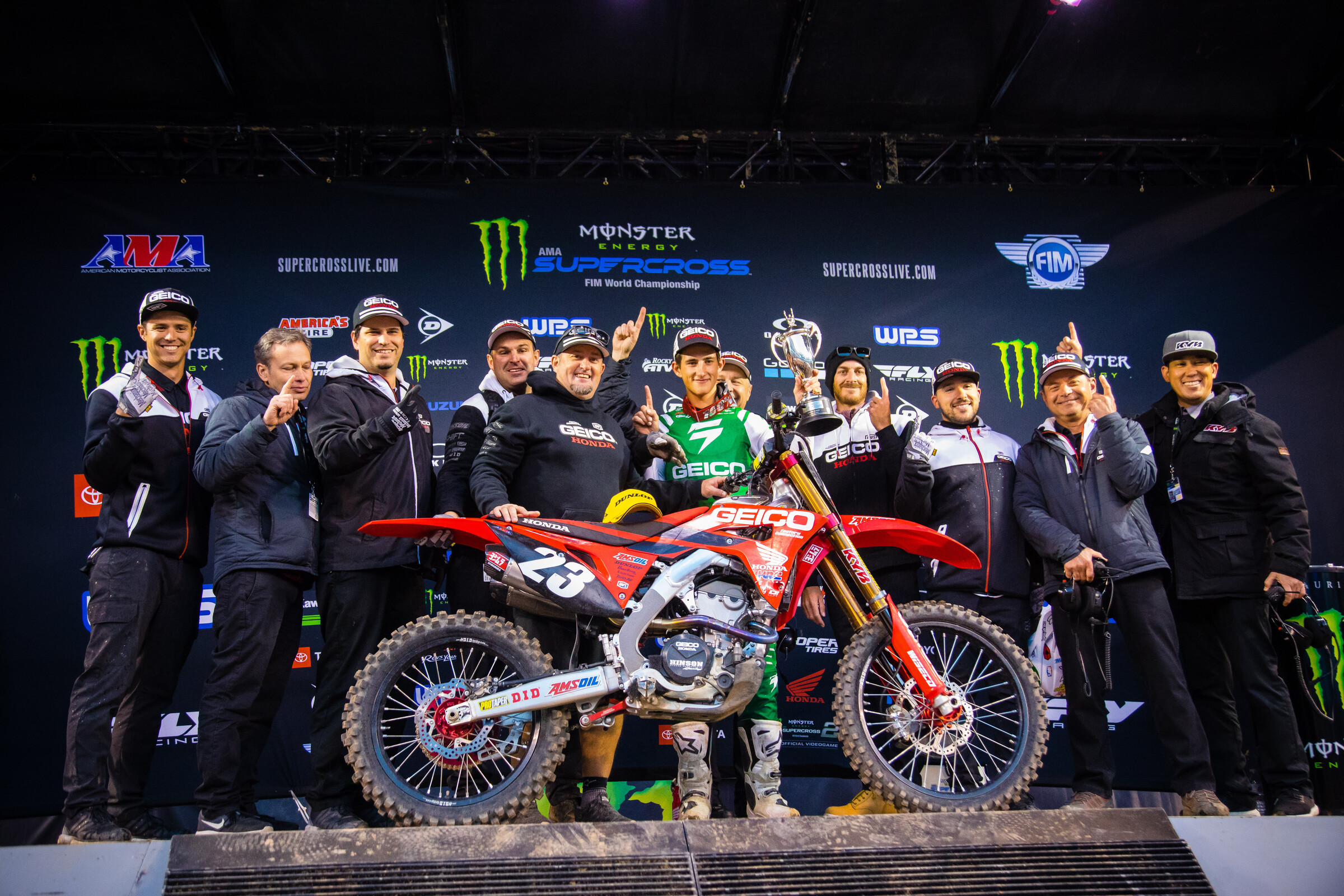 Sexton and crew after his maiden 250SX main event win.