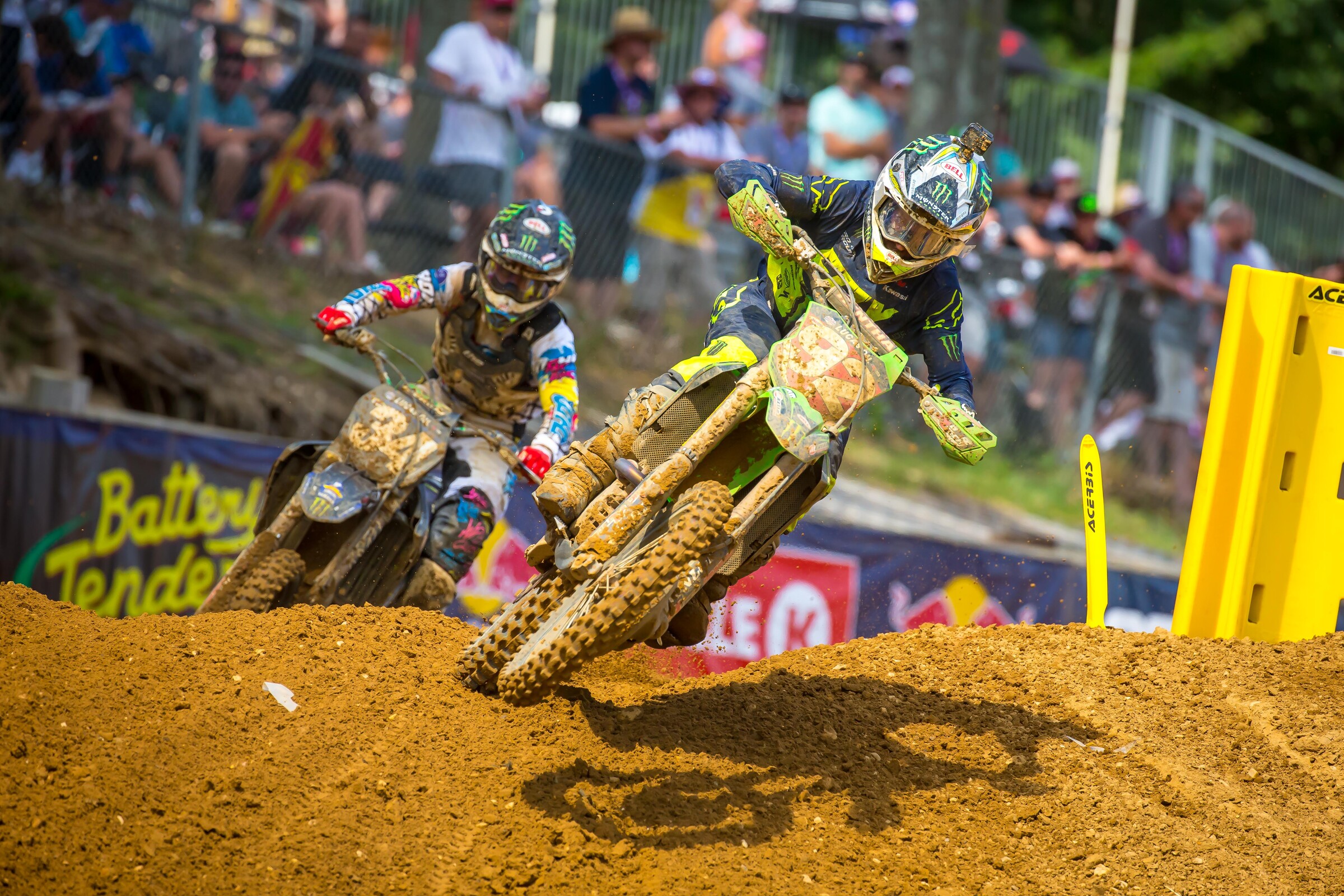 Cianciarulo with Ferrandis on his tail at the Budds Creek National.
