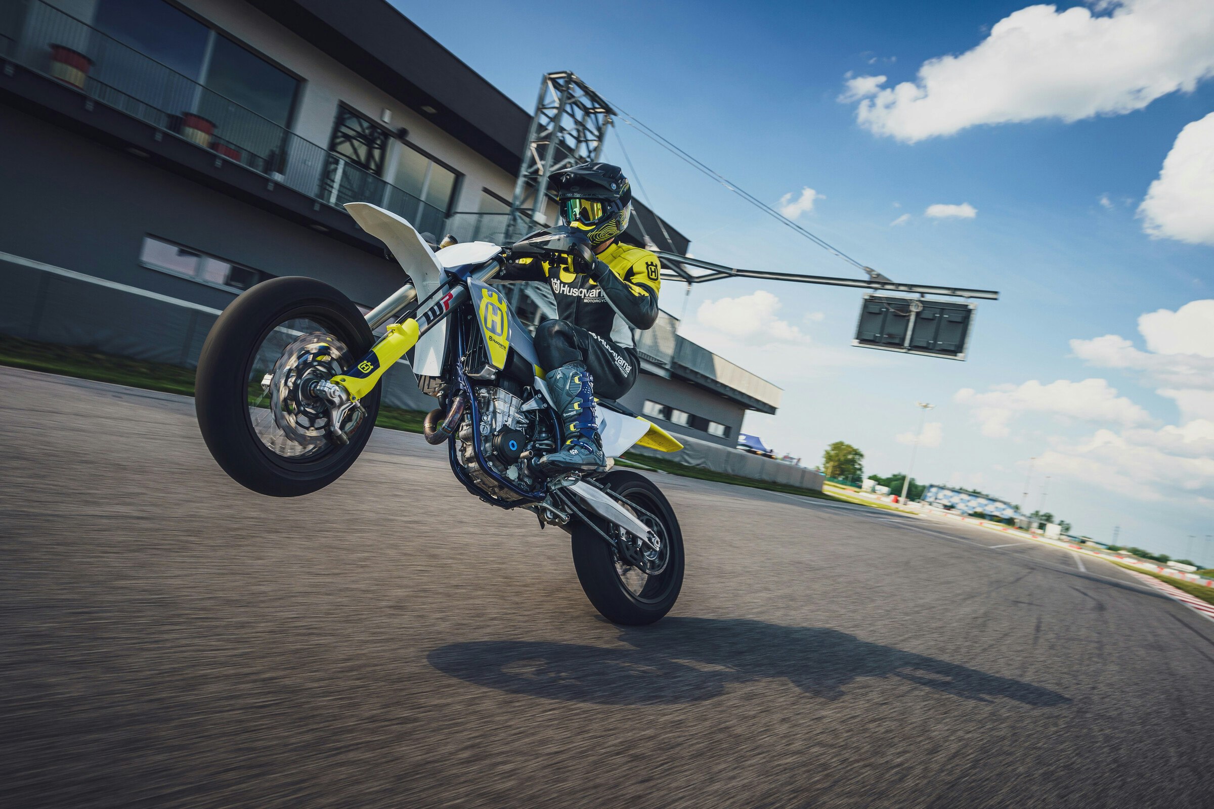 Husqvarna Motorcycles Announces 2023 Street Range and All-New FS 450 Supermoto