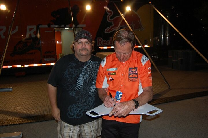 Mike “MikeeeP” Patrick with Roger De Coster.