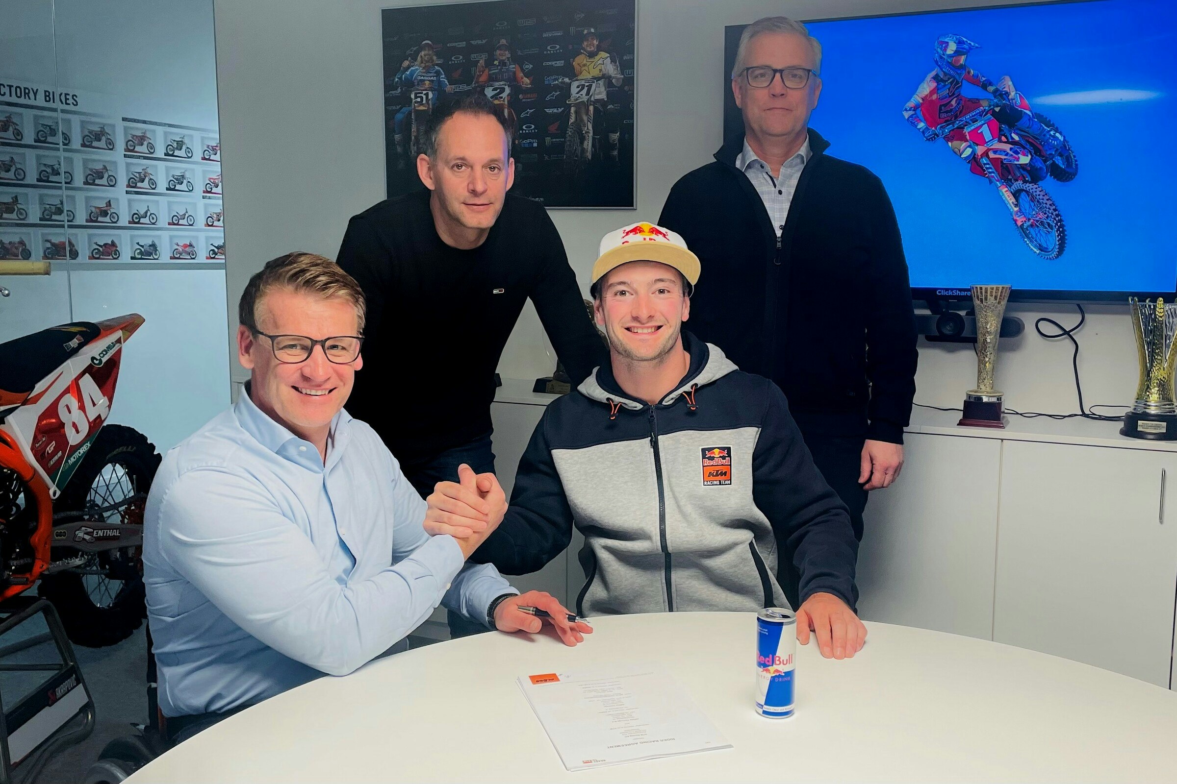 Jeffrey Herlings Re-Signs with Red Bull KTM MXGP for 2024 and 2025