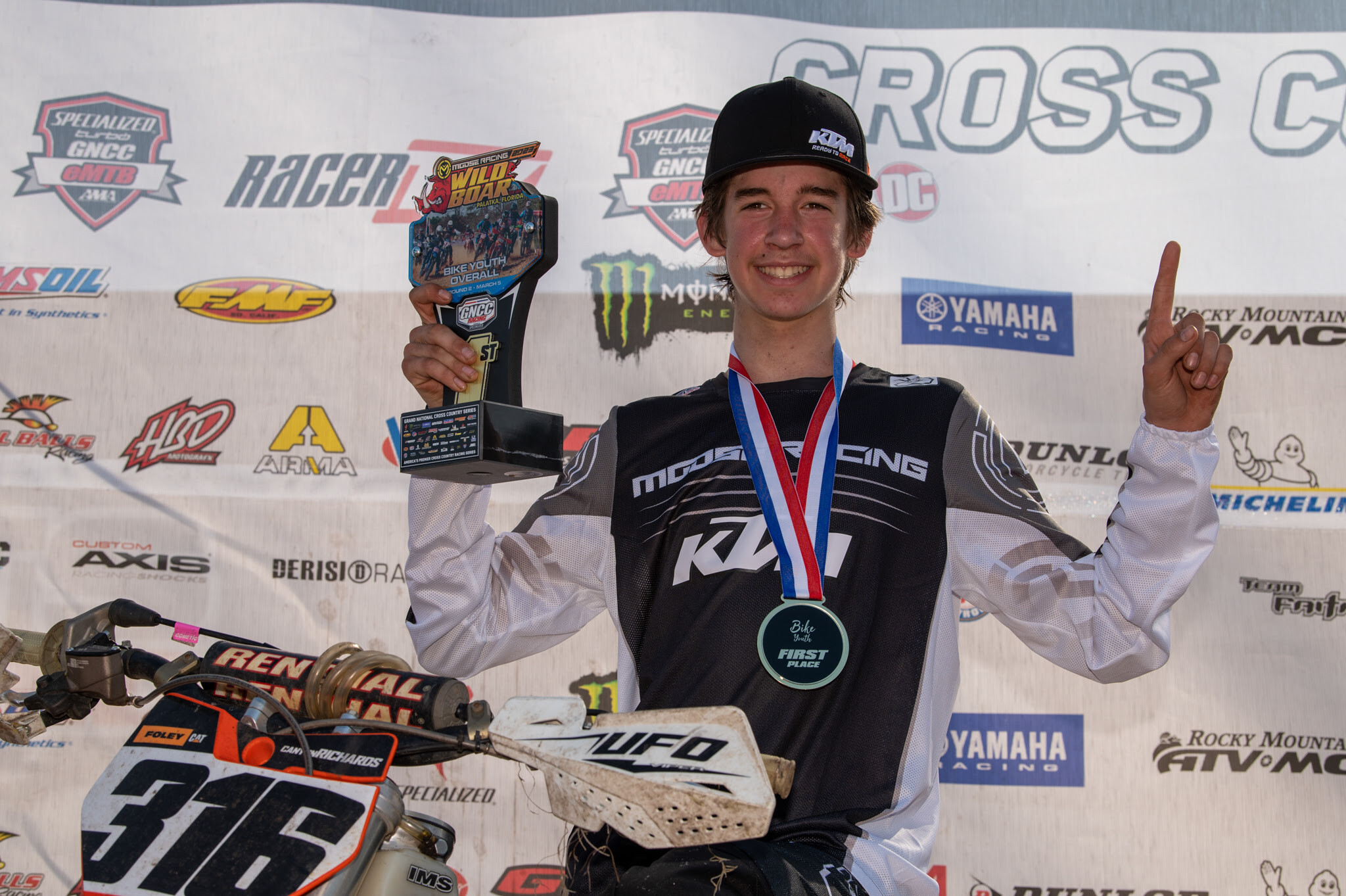 Canyon Richards battled back to earn the Youth Overall win in Florida.