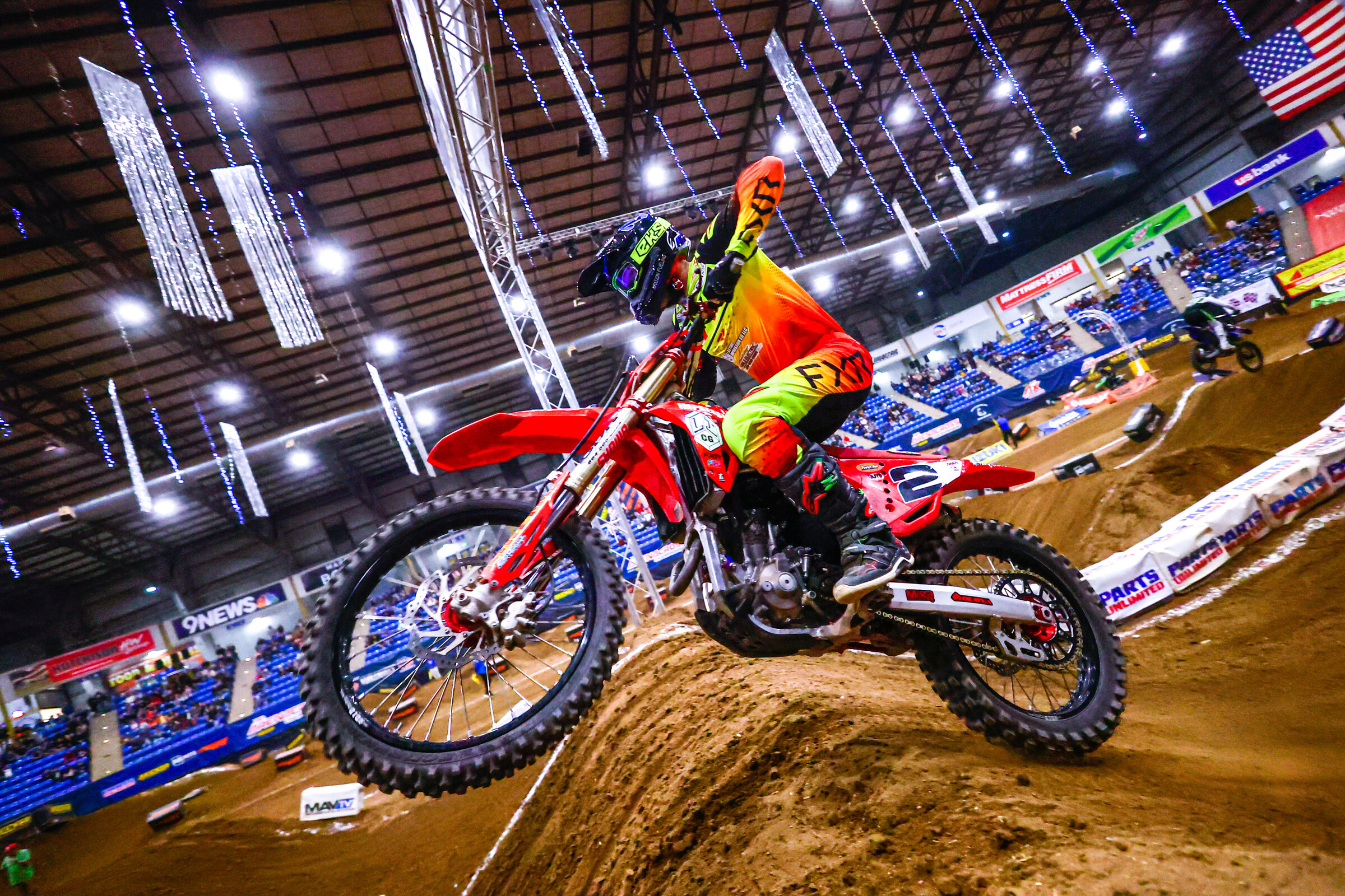 Bitterman is second in points behind Peters.