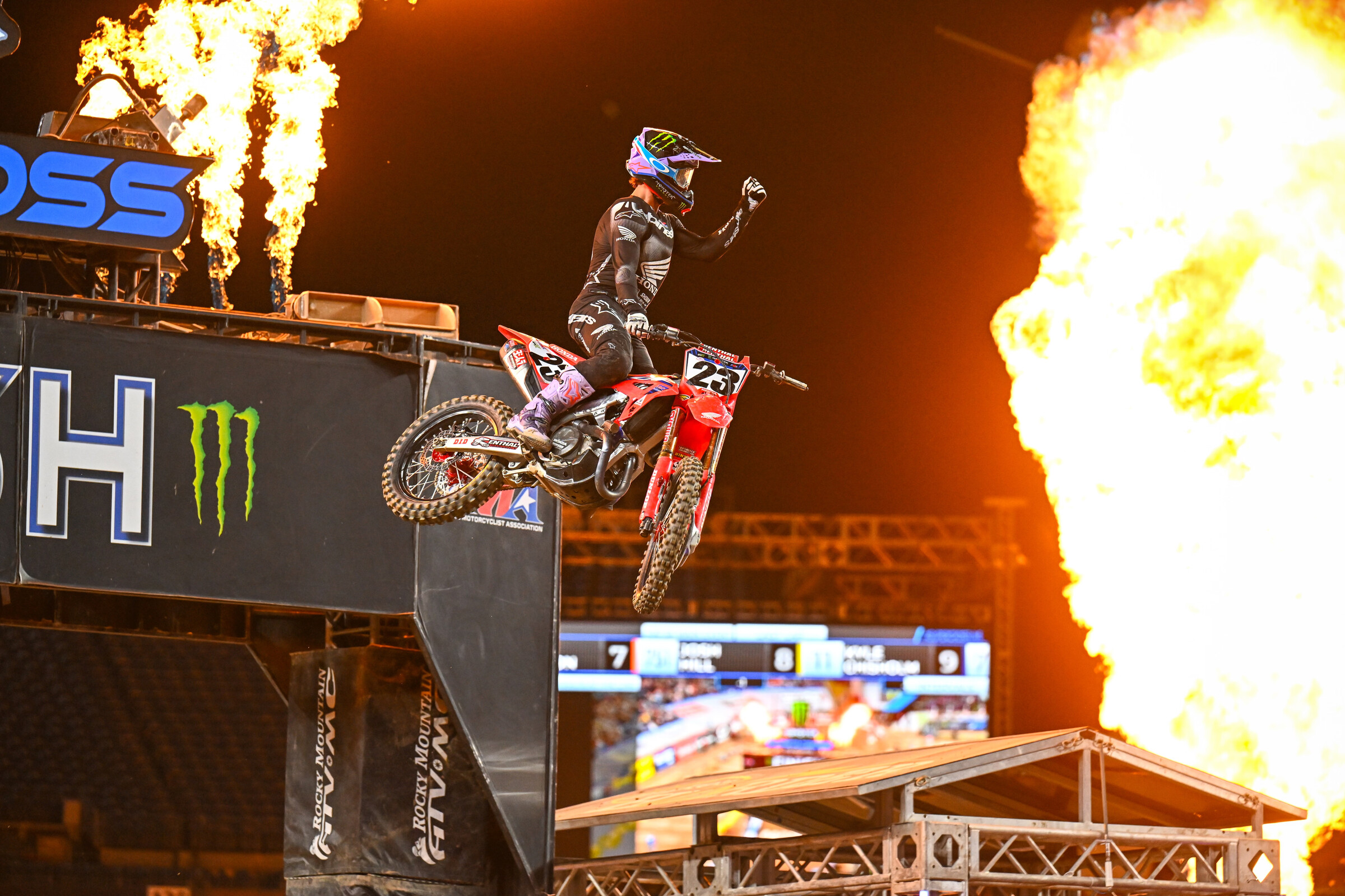 Chase Sexton took the Denver Supercross 450SX main event win and took over the 450SX points lead.
