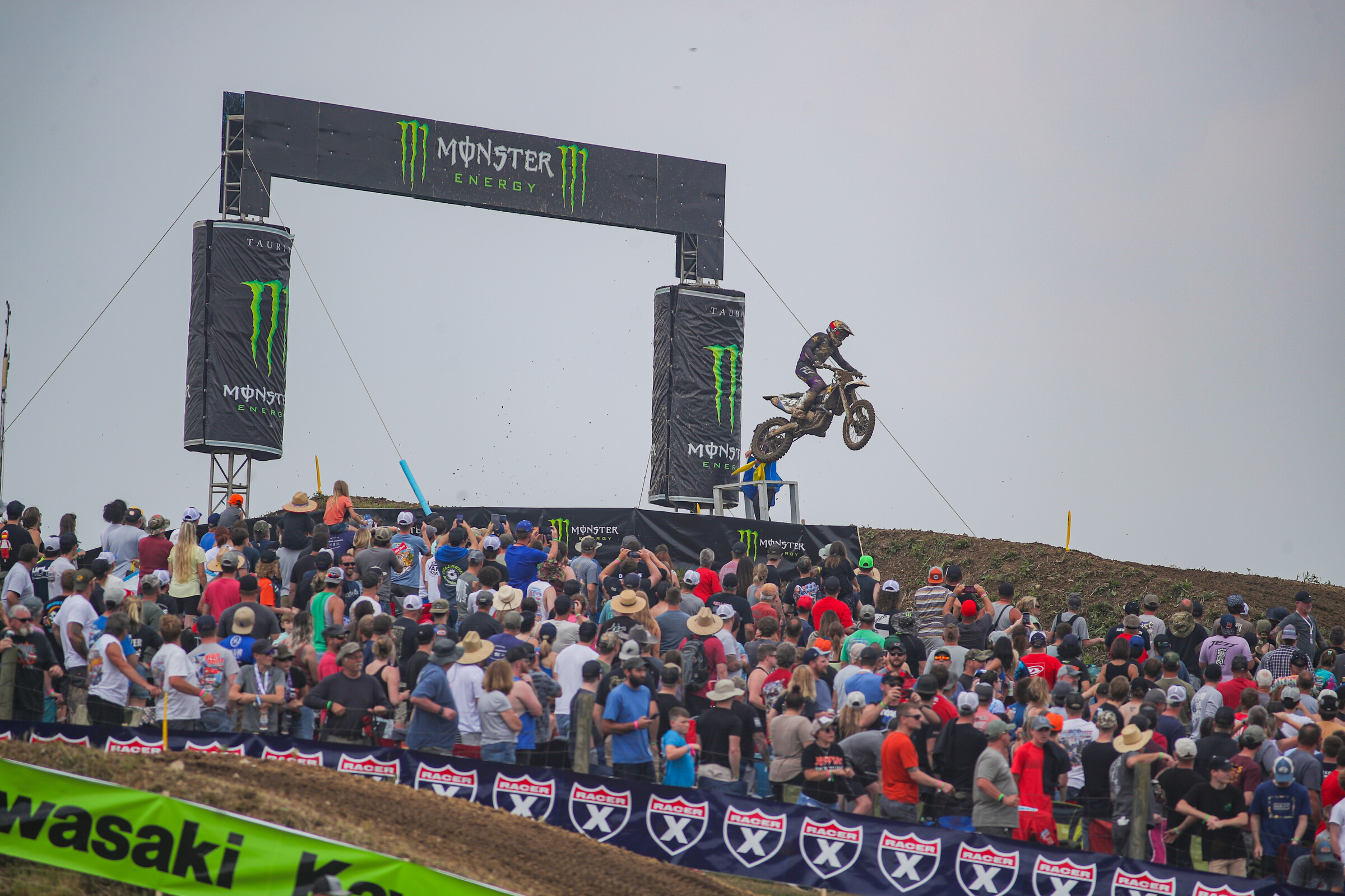 RJ Hampshire in the first moto at the High Point National.