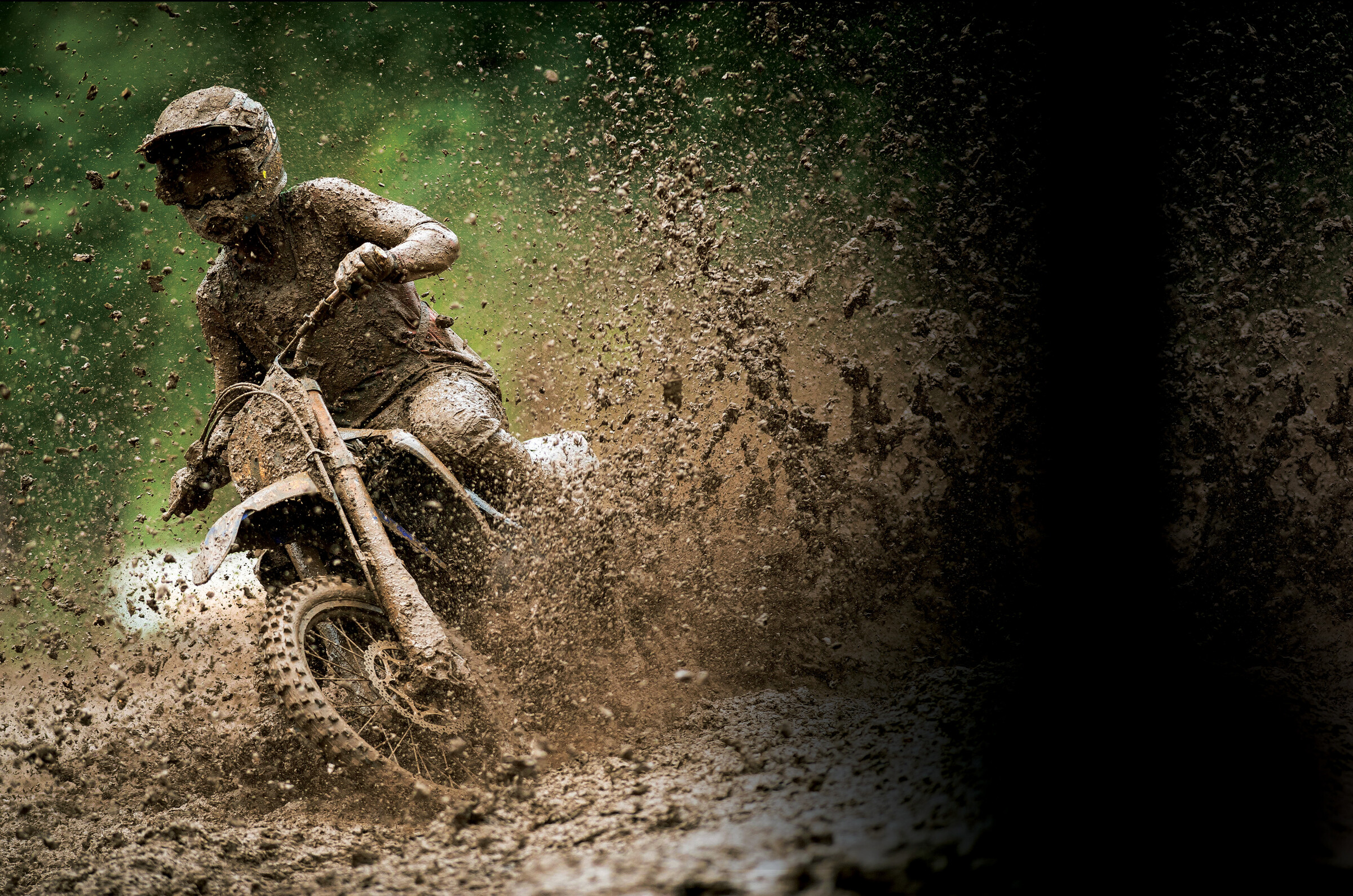 V26_11 RX Loretta Lynn's-background
