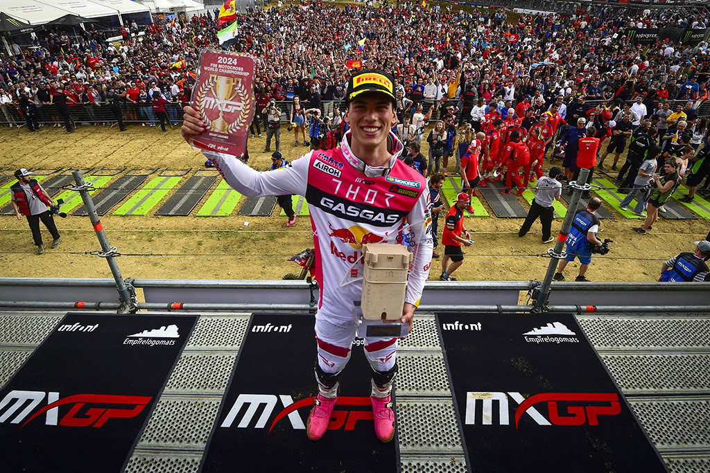 Jorge Prado on the podium