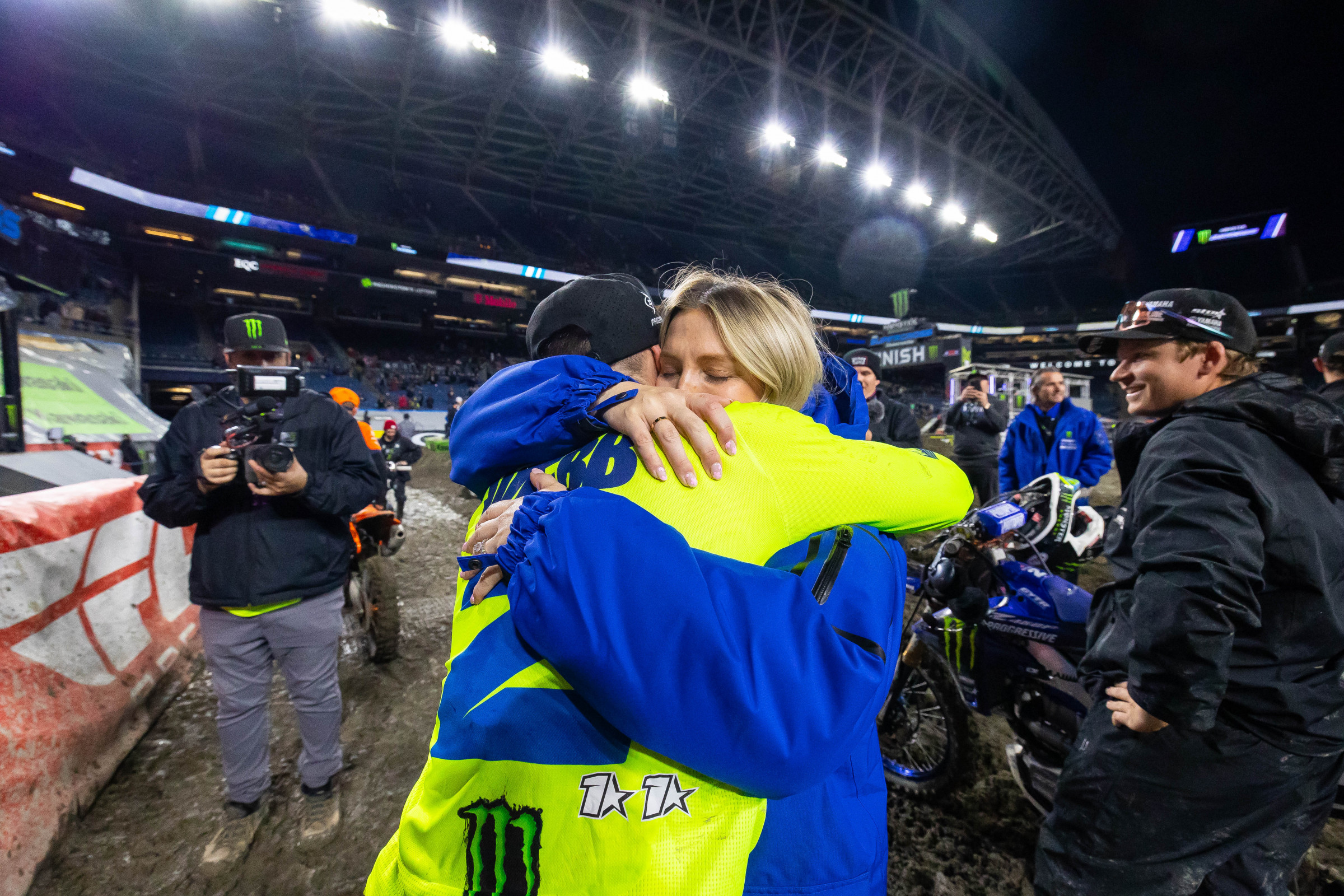 Webb cut into Jett's lead with a big win in Seattle.
