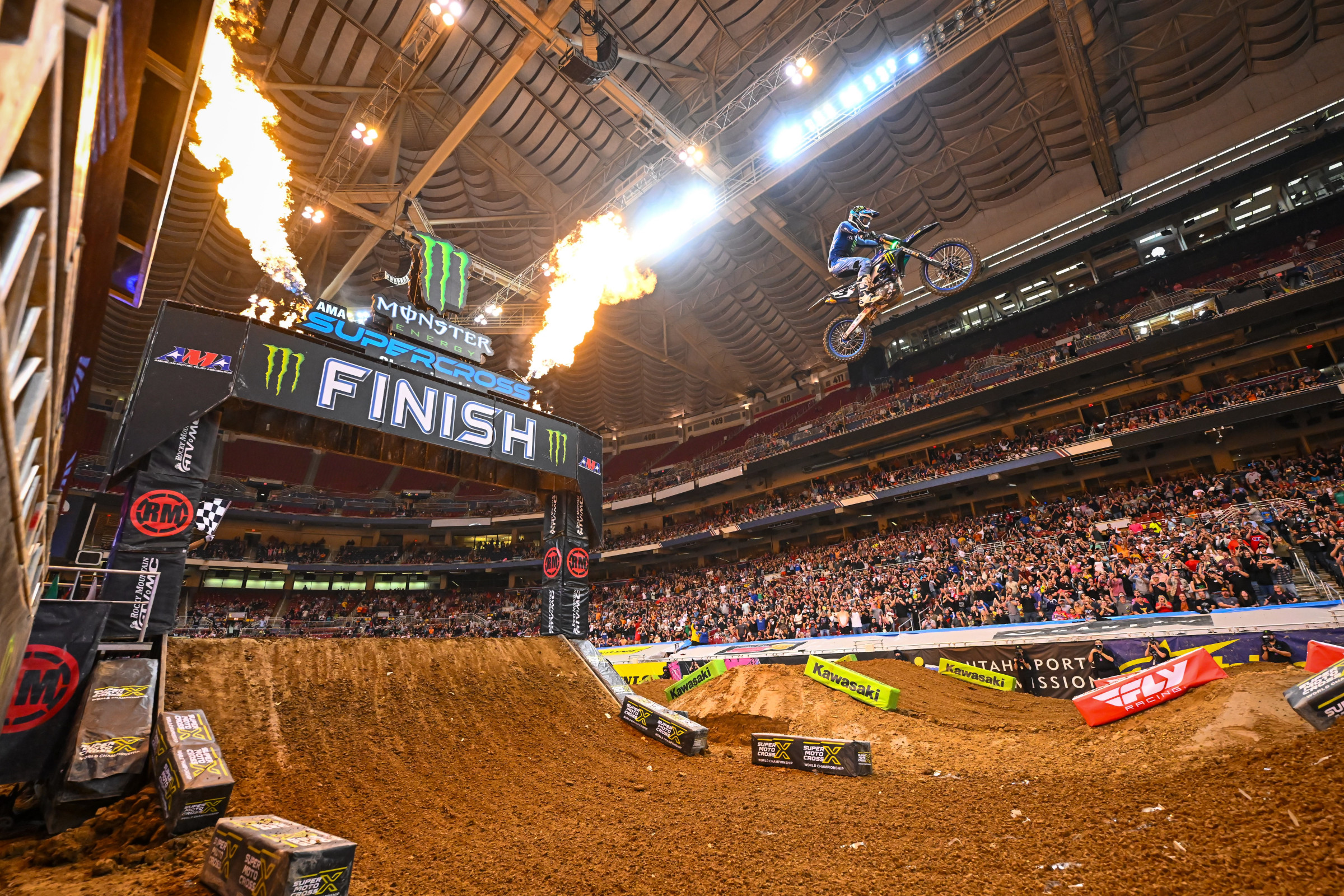 Eli Tomac takes the checkered flag.