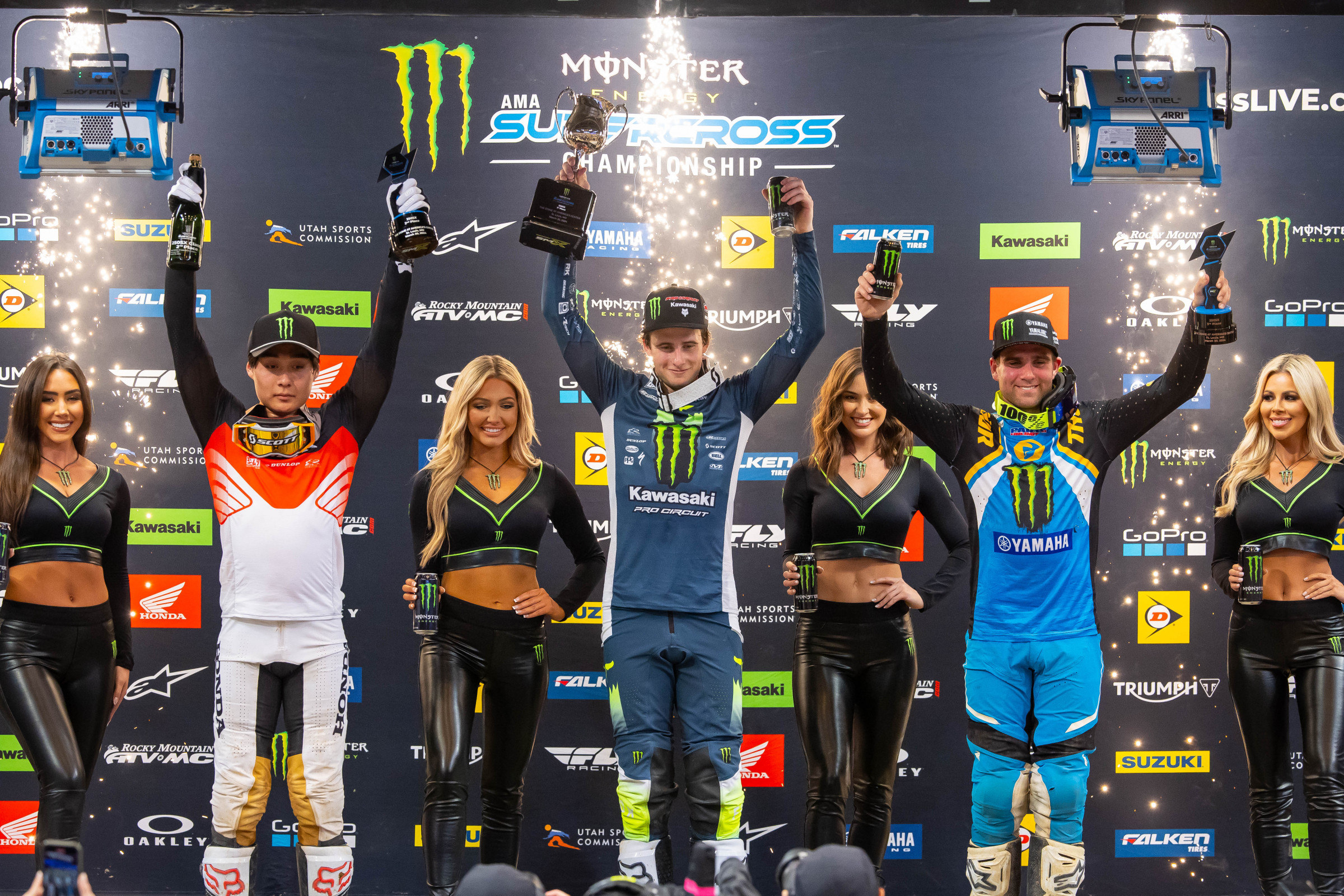 The 250SX overall podium.