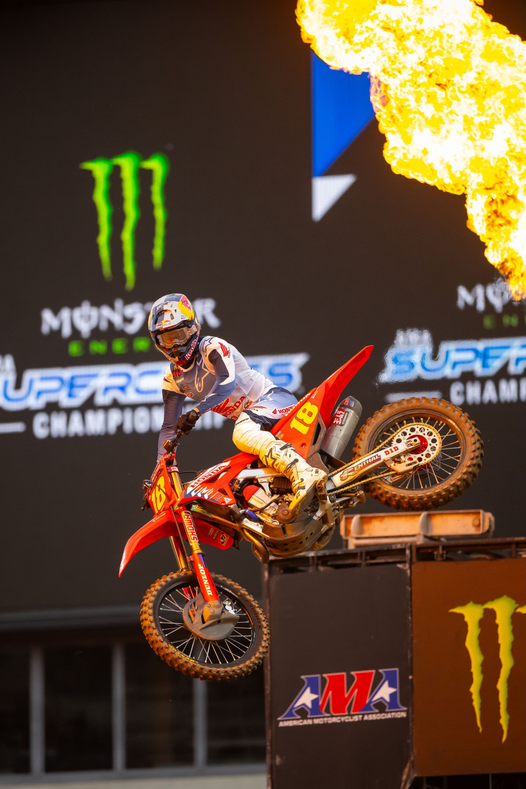 Jett Lawrence takes his seventh main event win of the season.