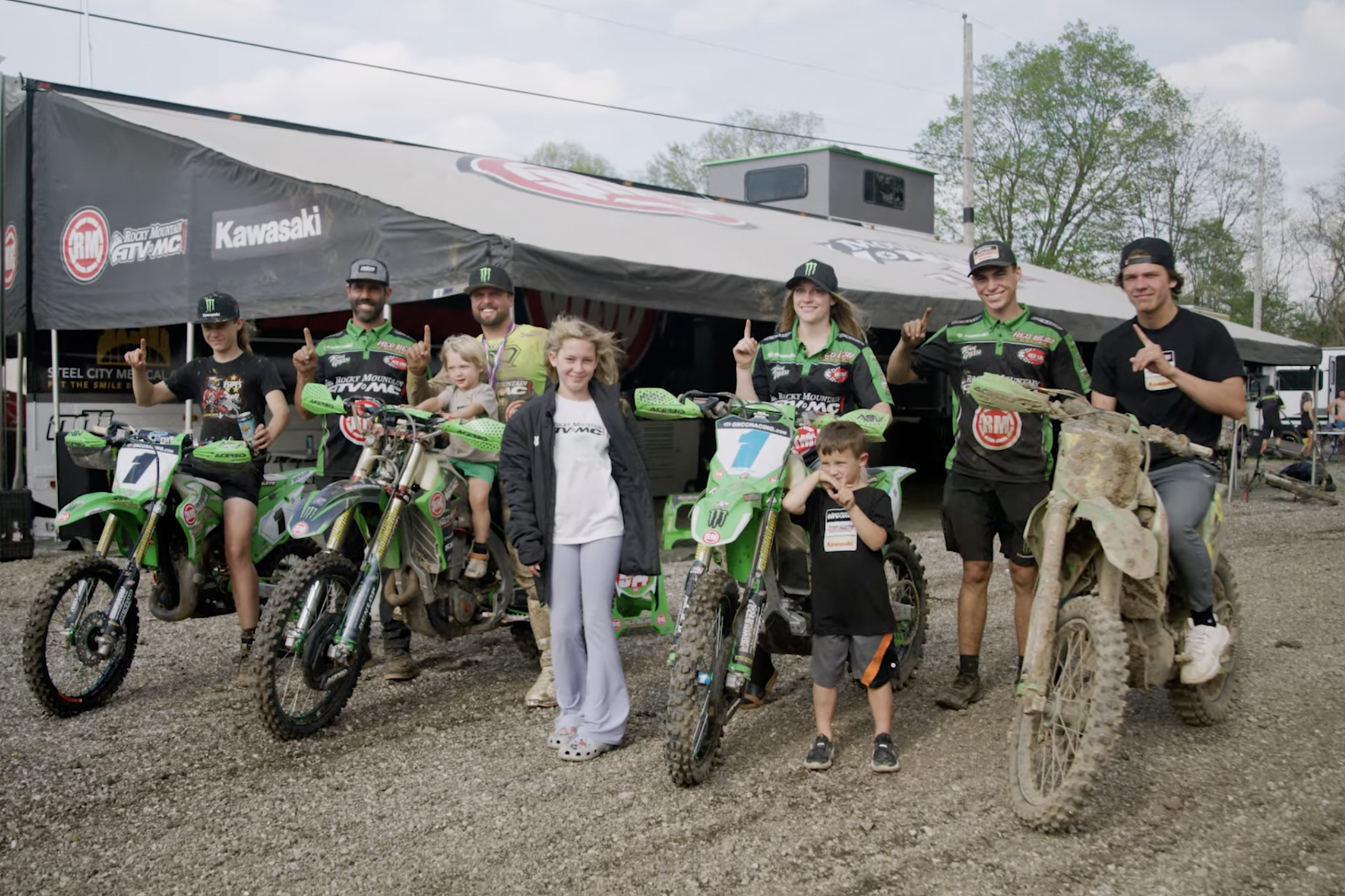 Inside Steward Baylor Jr.’s GNCC Race Team Featuring Thad Duvall, Rachael Archer