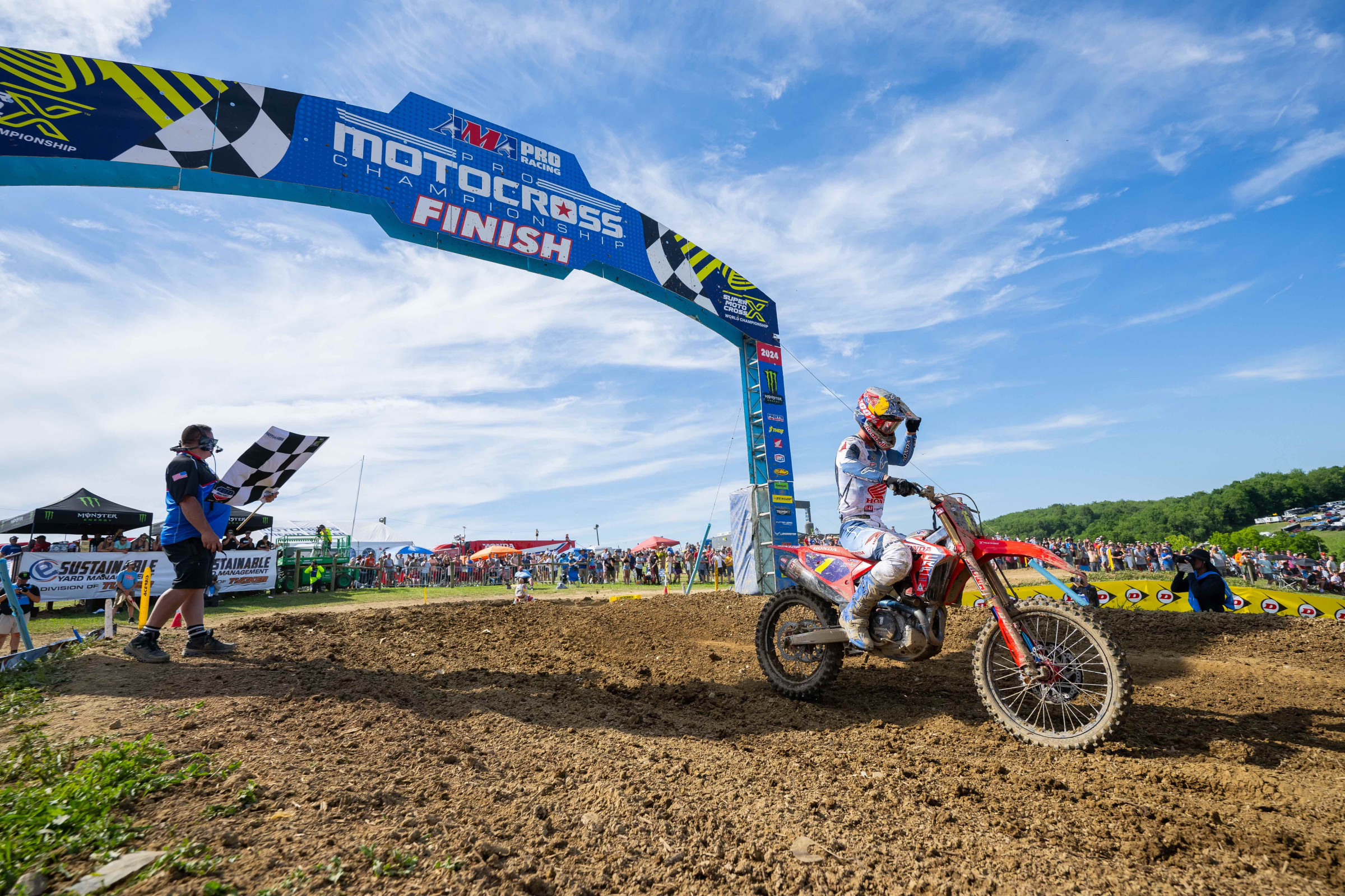 Jett Lawrence goes 1-1 at High Point Raceway to take the 450 Class overall win.
