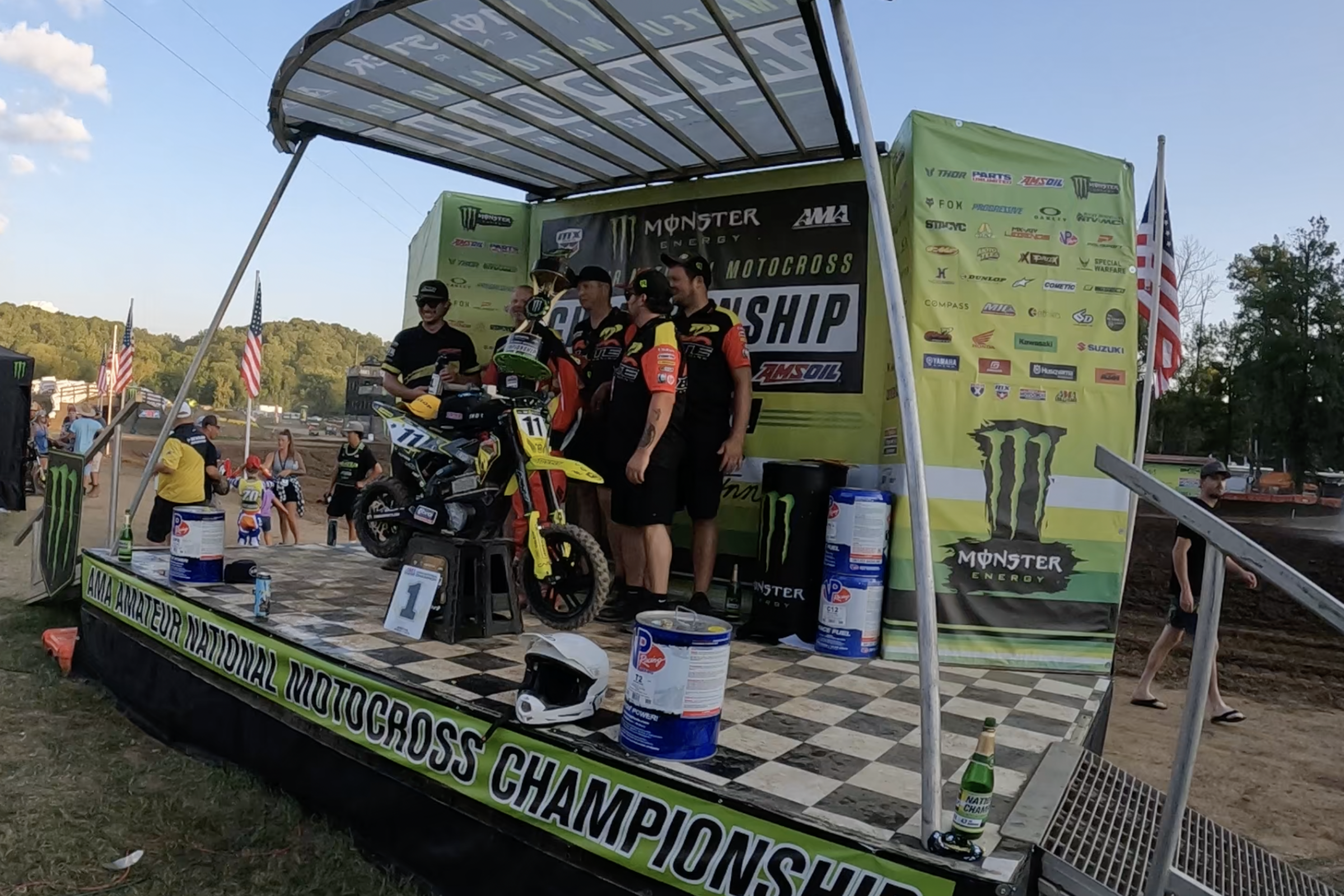 Weege Show Loretta's: From 50s to 50 Plus